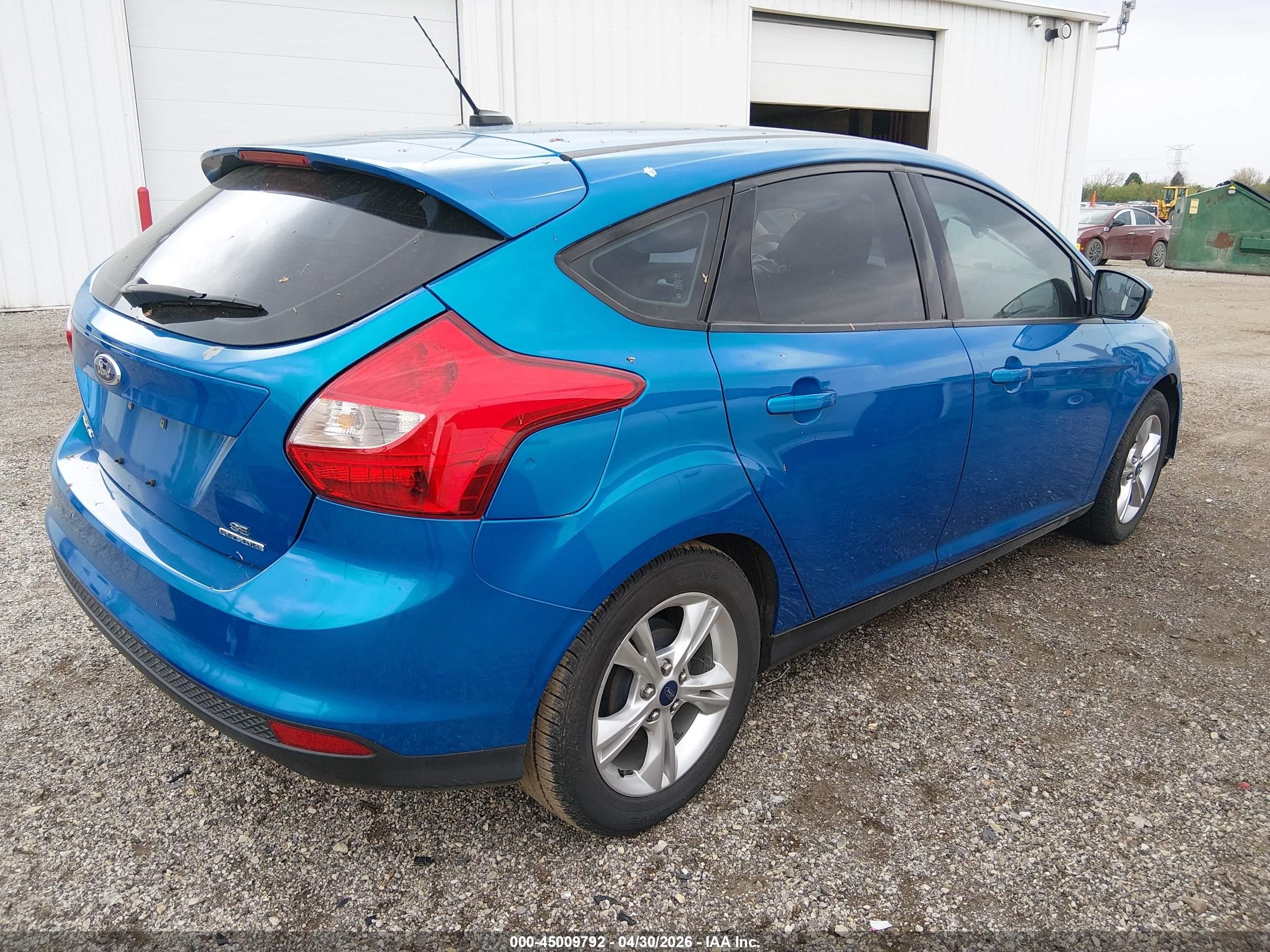 2014 Ford Focus Se Blue vin: 1FADP3K27EL184099