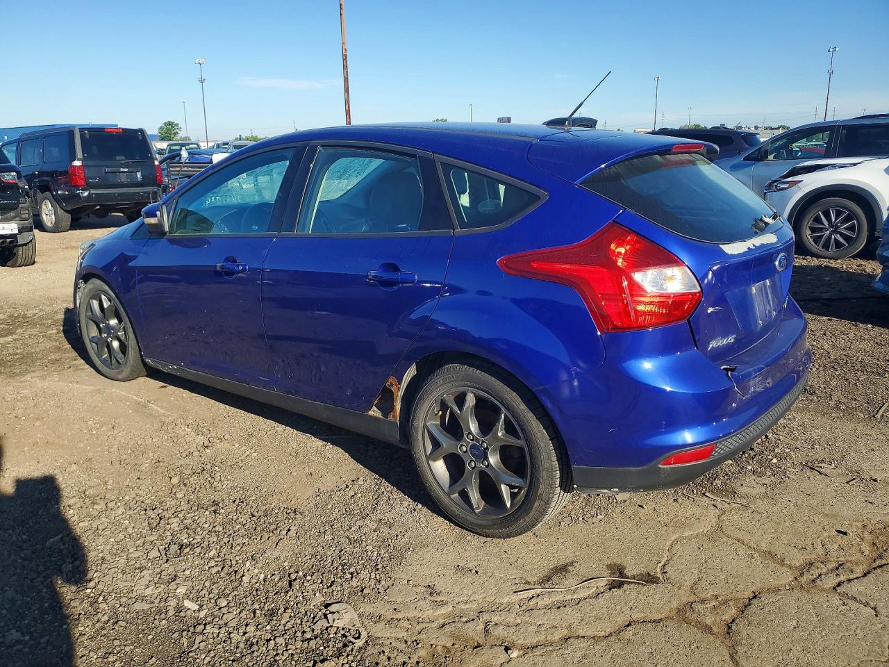 2014 Ford Focus Se Синий vin: 1FADP3K27EL195071