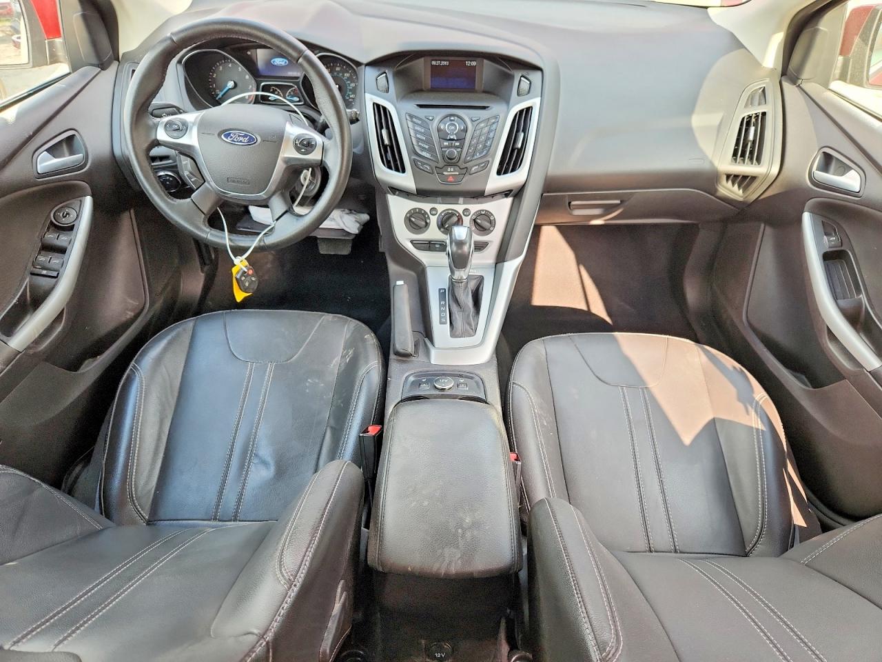 2014 Ford Focus Se Красный vin: 1FADP3K27EL204514