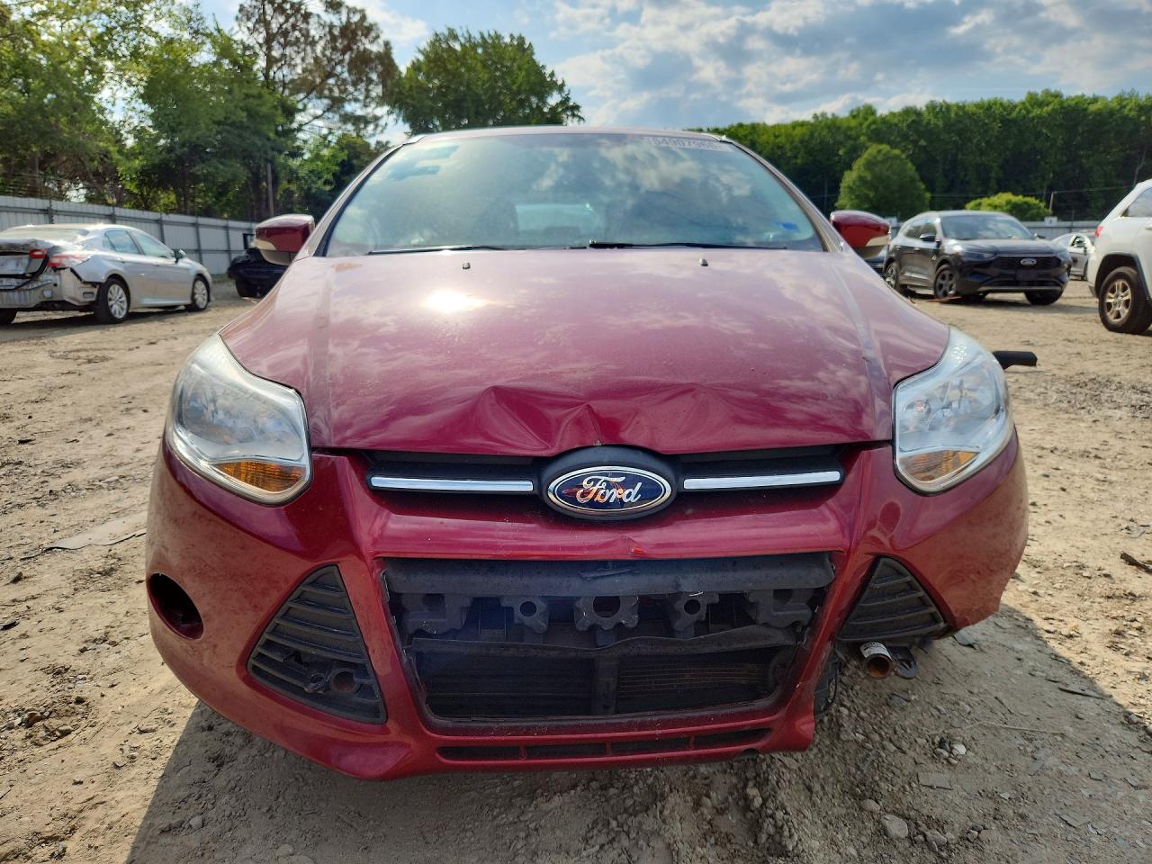 2014 Ford Focus Se Красный vin: 1FADP3K27EL204514