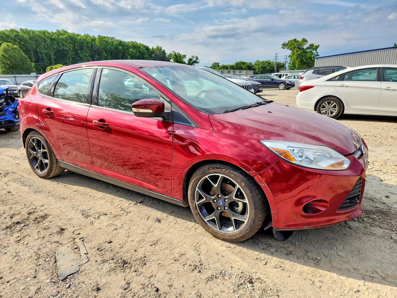 2014 Ford Focus Se Красный vin: 1FADP3K27EL204514