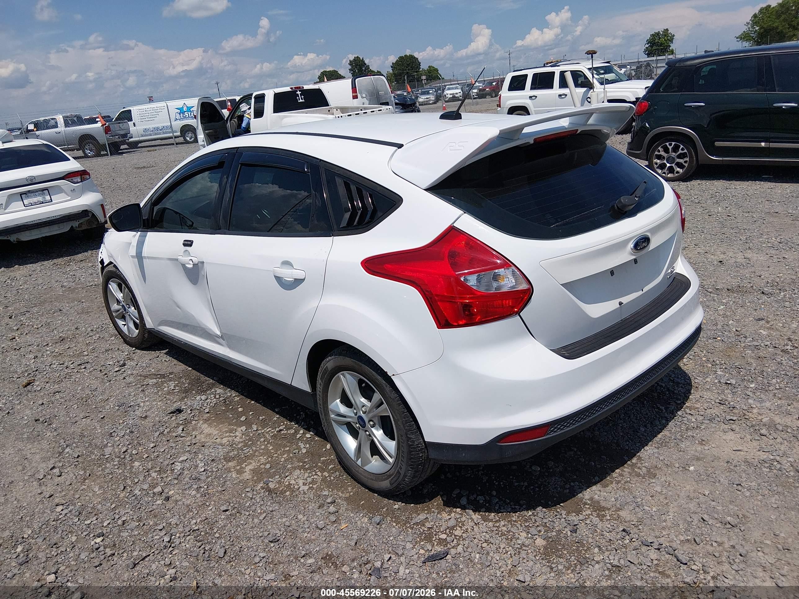 2014 Ford Focus Se White vin: 1FADP3K27EL254278