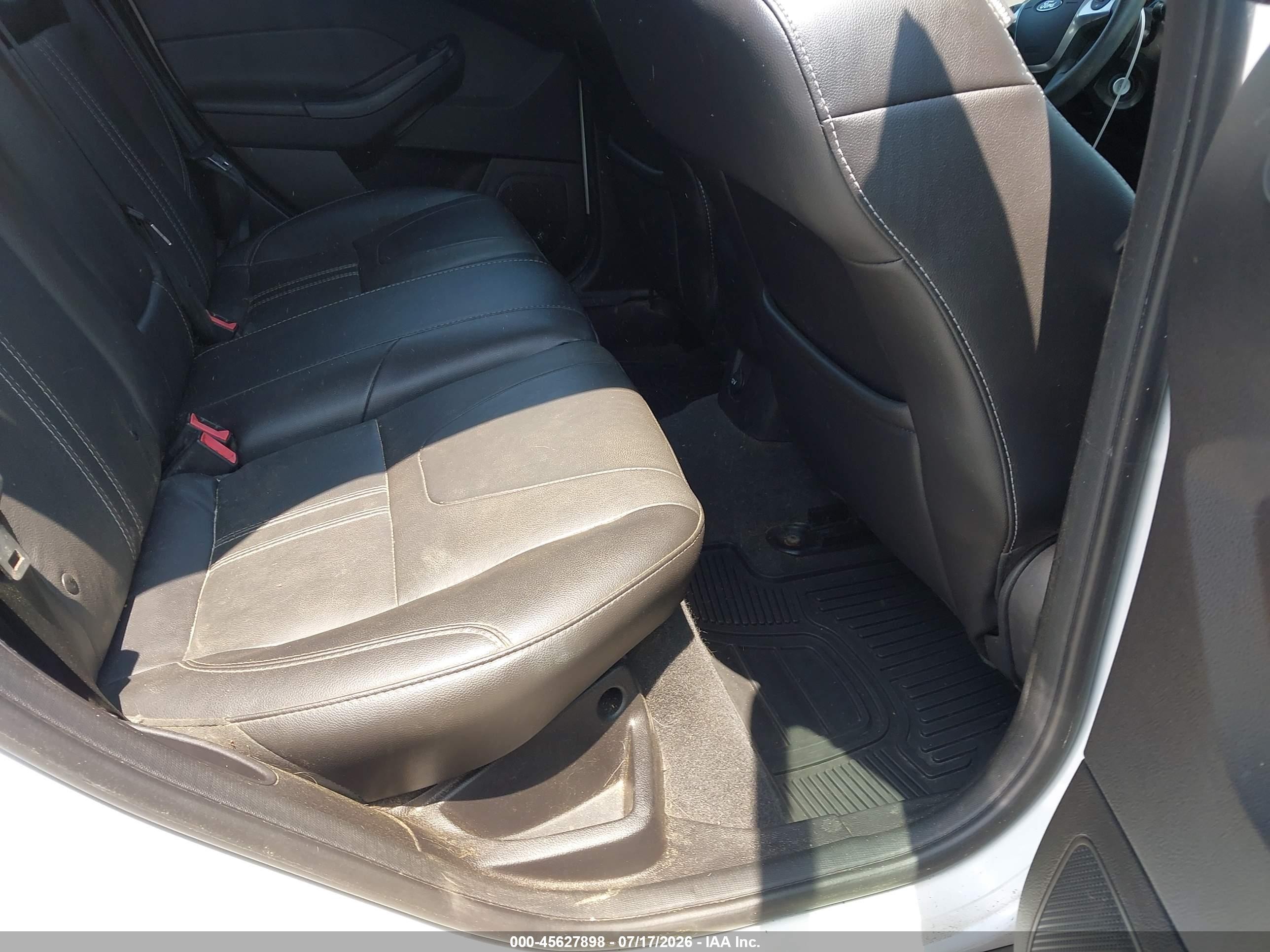 2014 Ford Focus Se White vin: 1FADP3K27EL285823