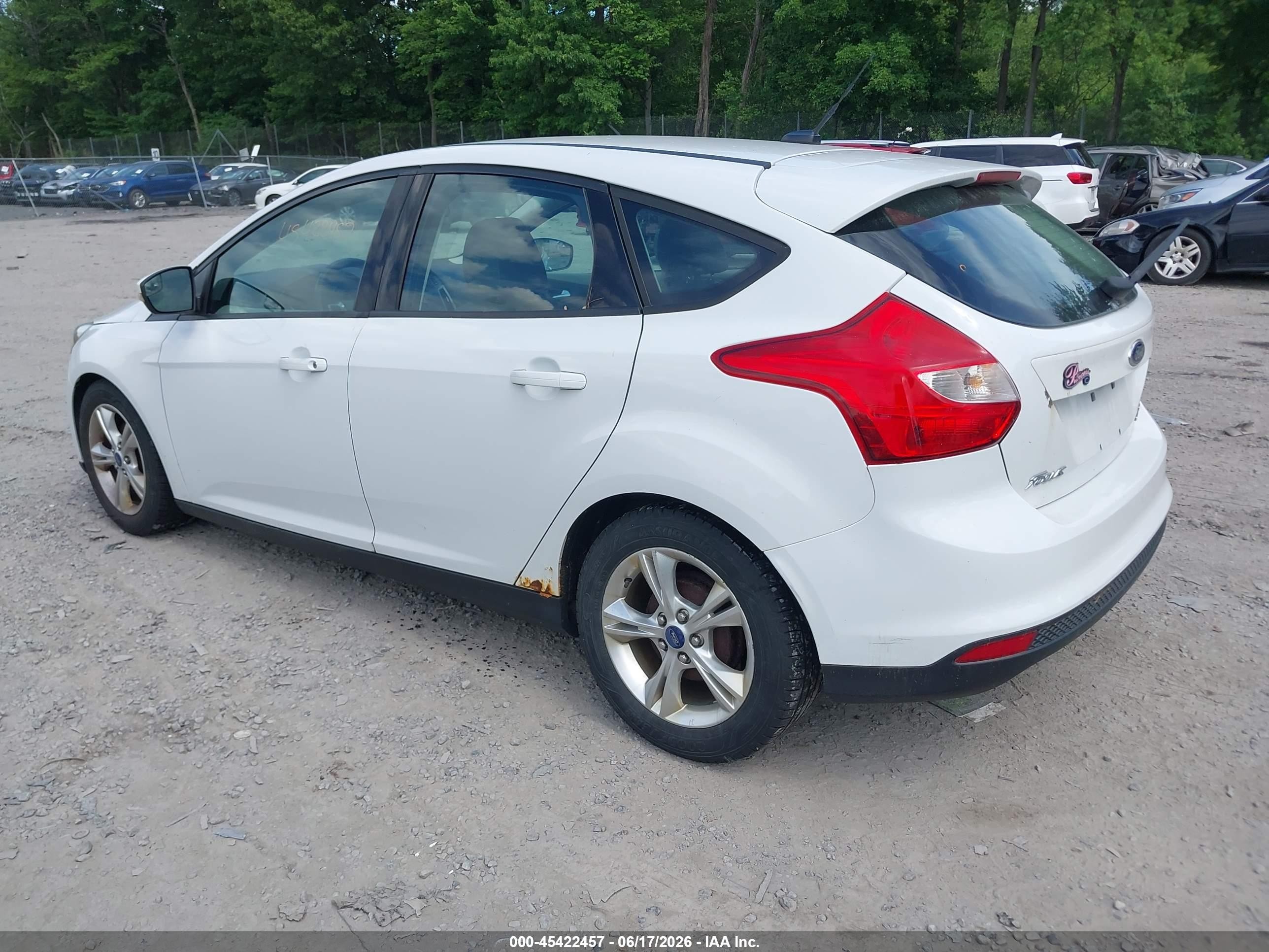 2014 Ford Focus Se White vin: 1FADP3K27EL287720