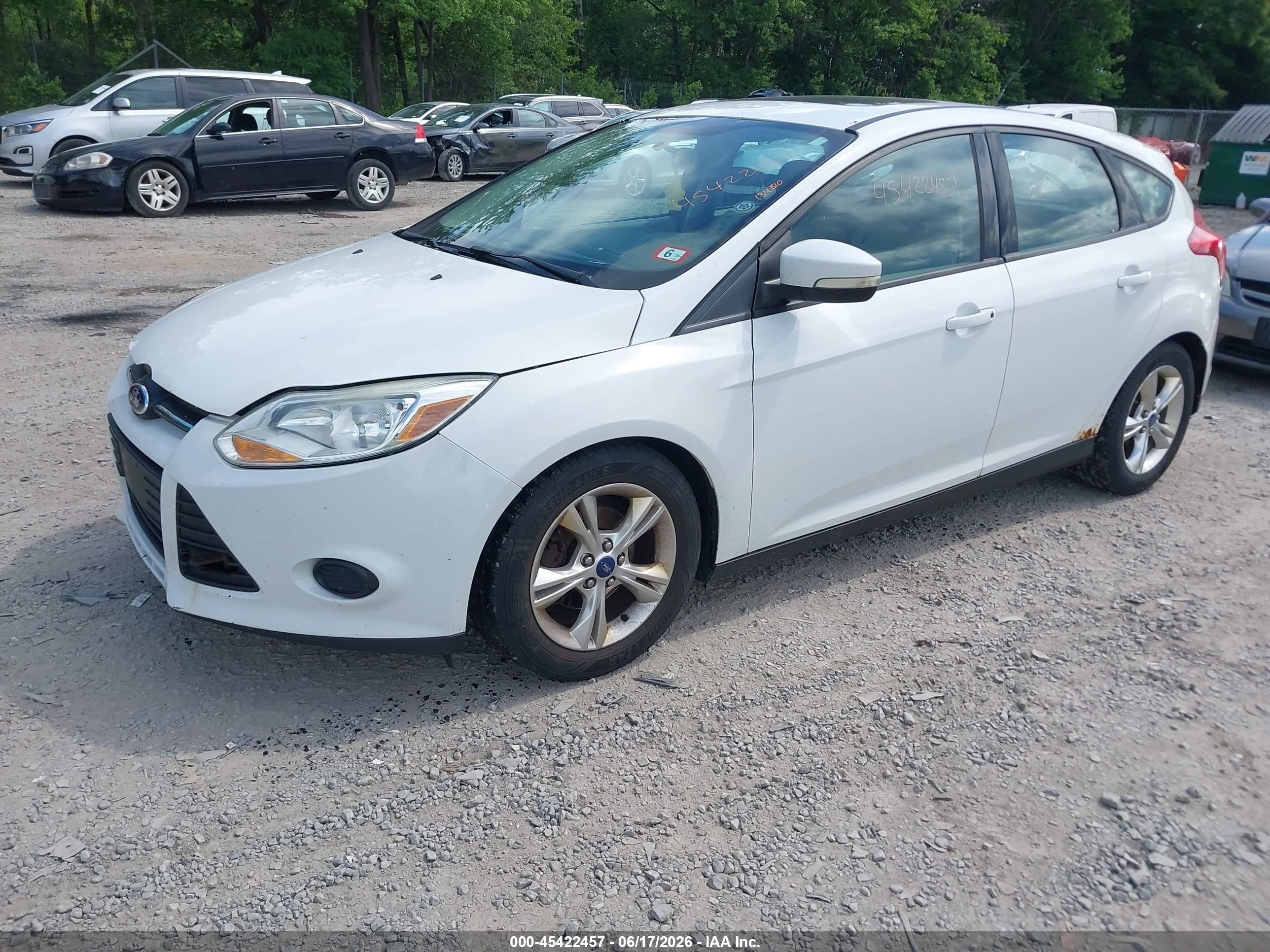2014 Ford Focus Se White vin: 1FADP3K27EL287720