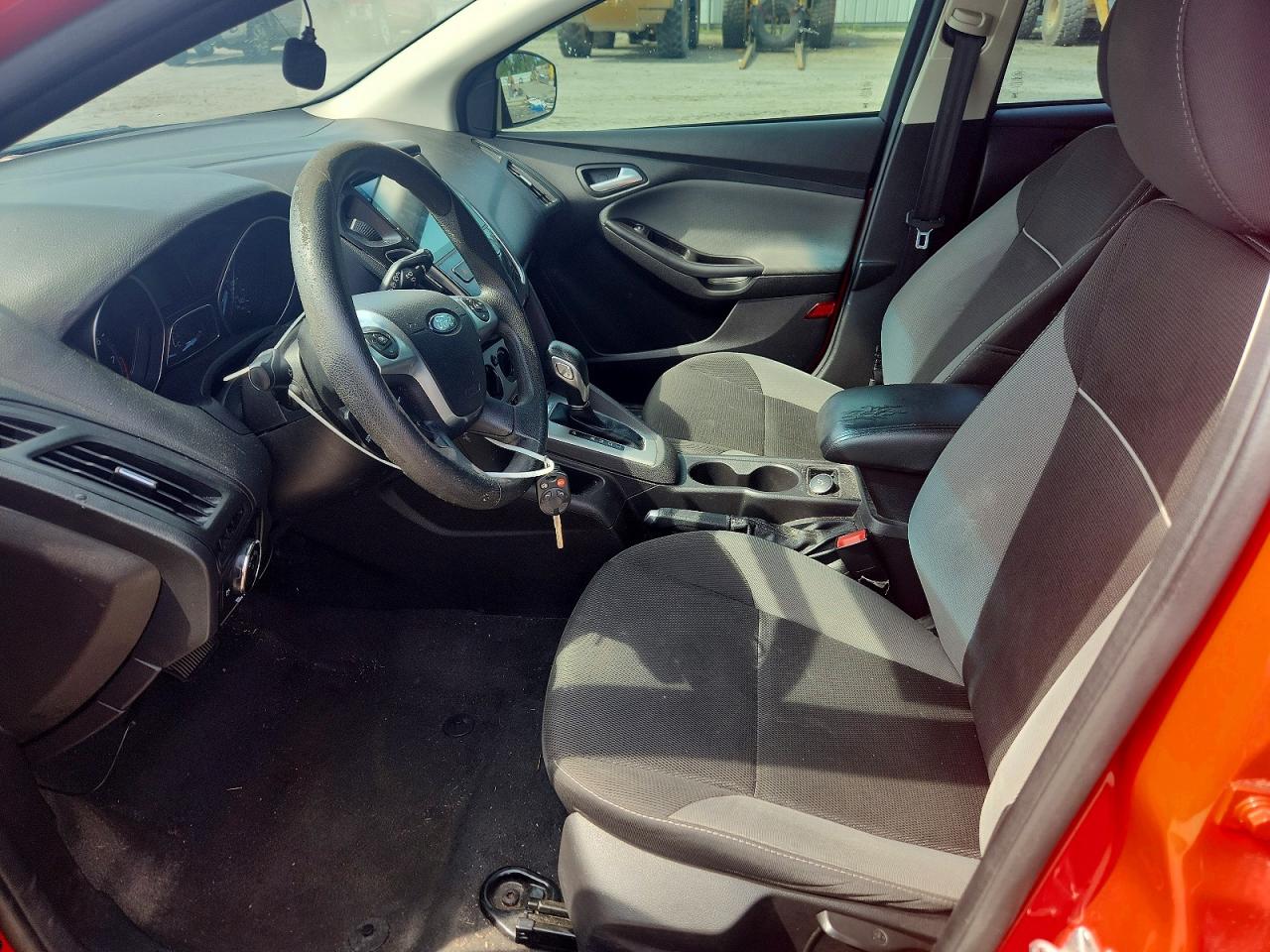 2014 Ford Focus Se Red vin: 1FADP3K27EL301891