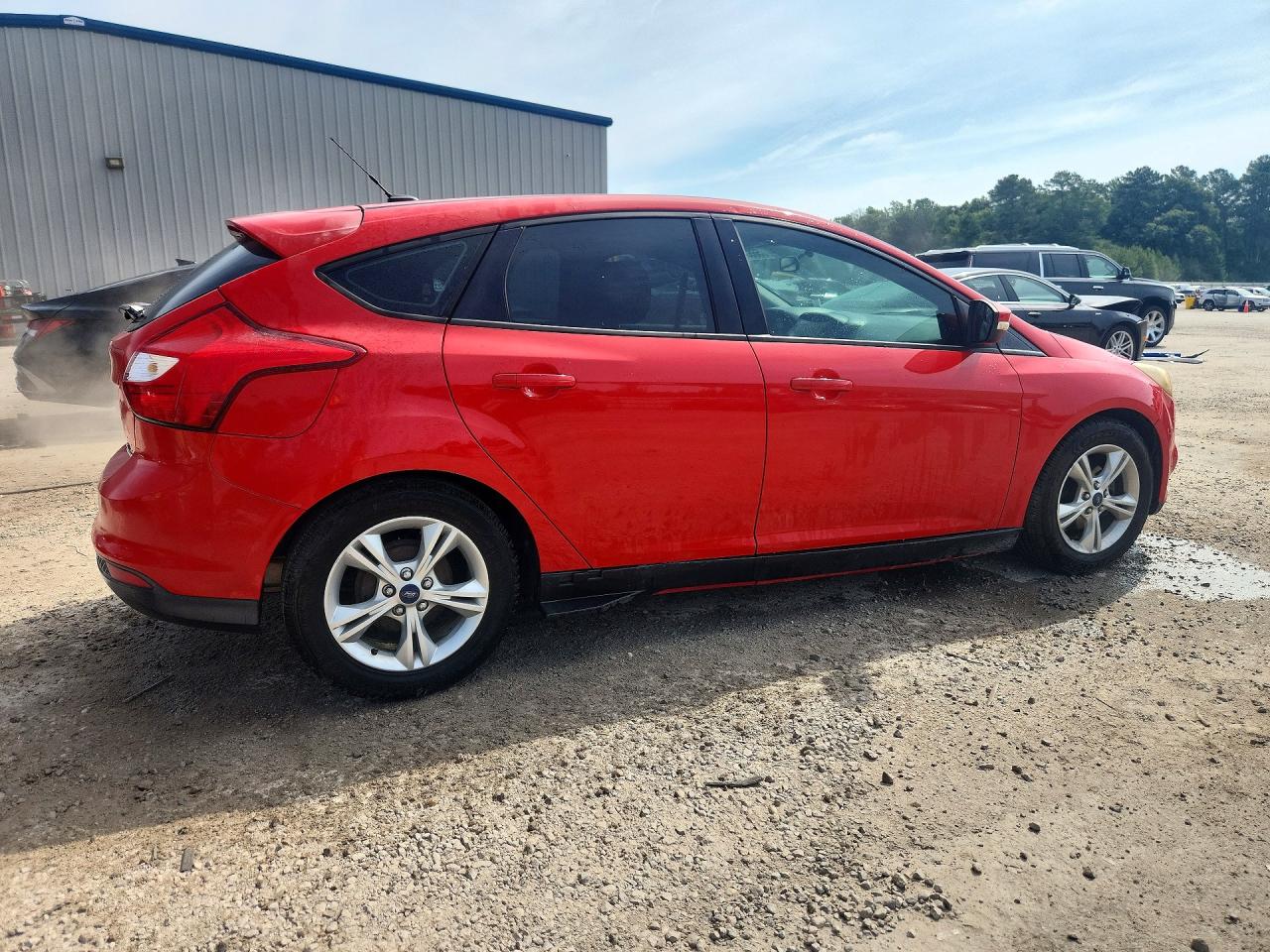 2014 Ford Focus Se Red vin: 1FADP3K27EL301891