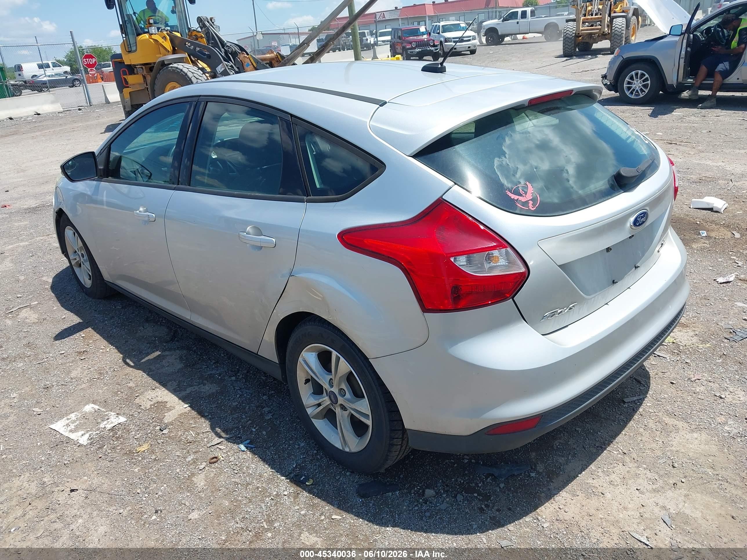 2014 Ford Focus Se Silver vin: 1FADP3K27EL325611