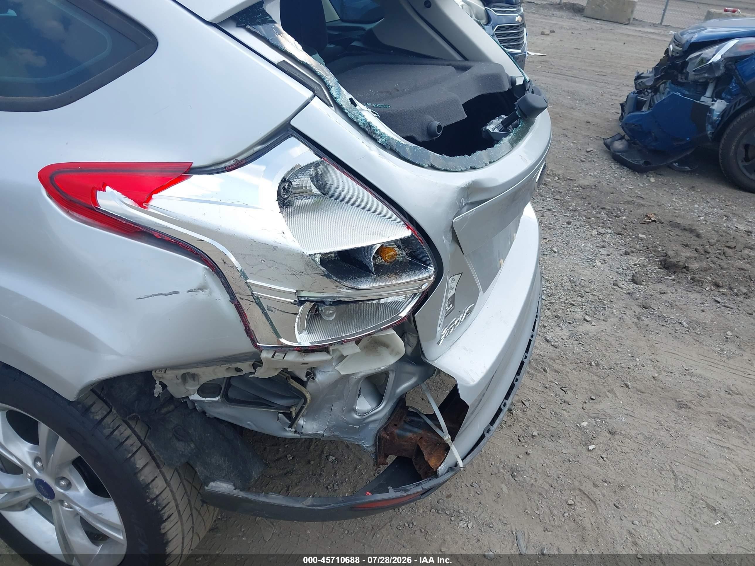 2014 Ford Focus Se Silver vin: 1FADP3K27EL334616