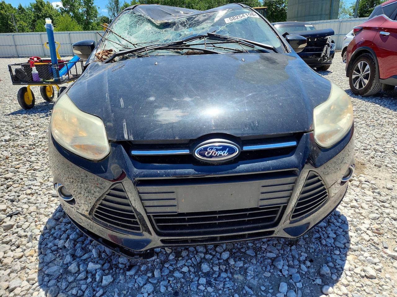 2014 Ford Focus Se Серый vin: 1FADP3K27EL337340
