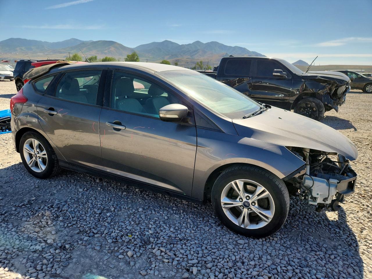 2014 Ford Focus Se Gray vin: 1FADP3K27EL350380