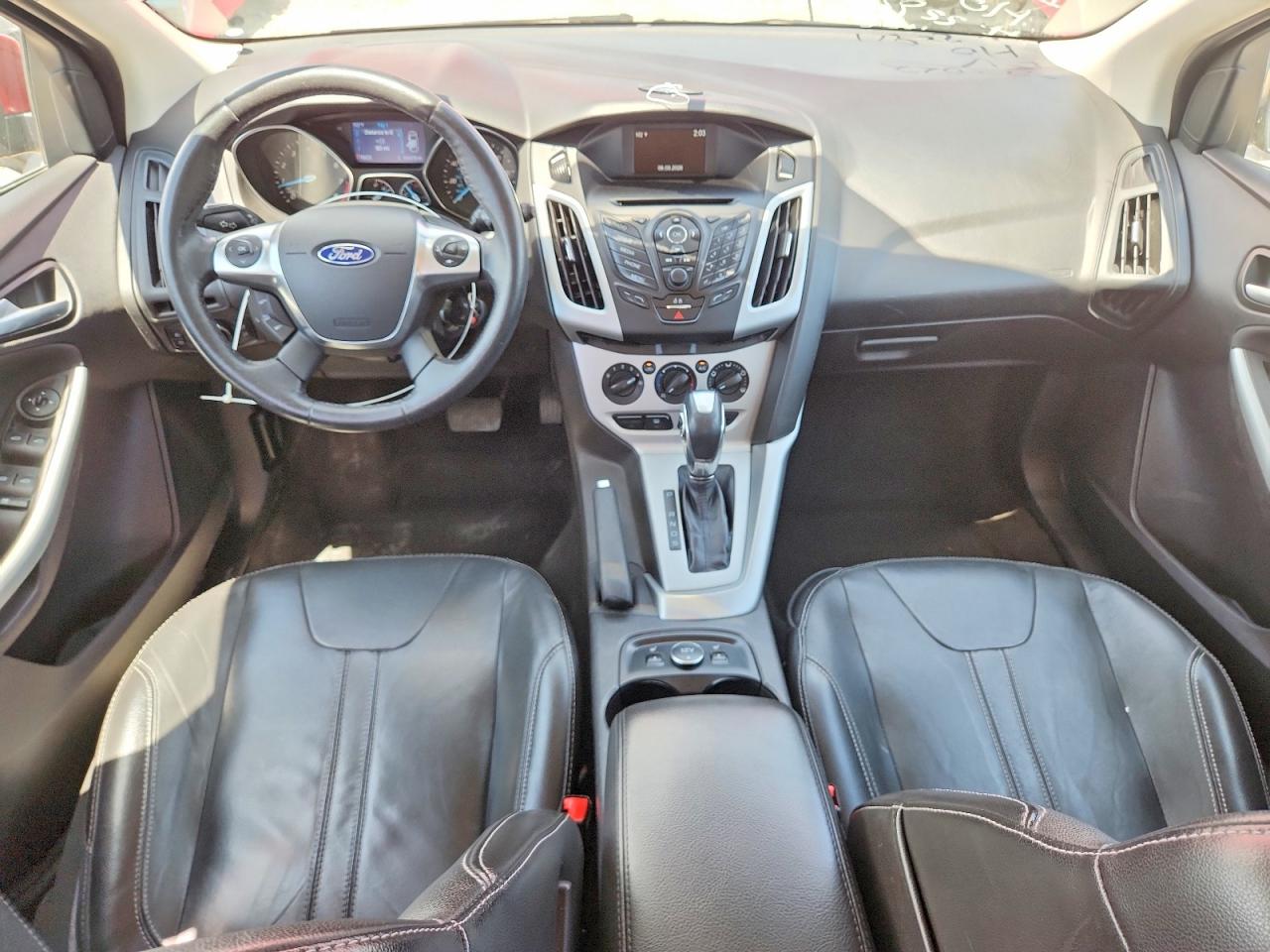 2014 Ford Focus Se Red vin: 1FADP3K27EL373822