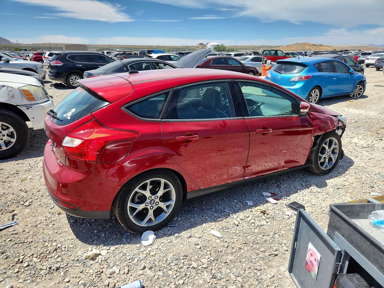 2014 Ford Focus Se Red vin: 1FADP3K27EL373822