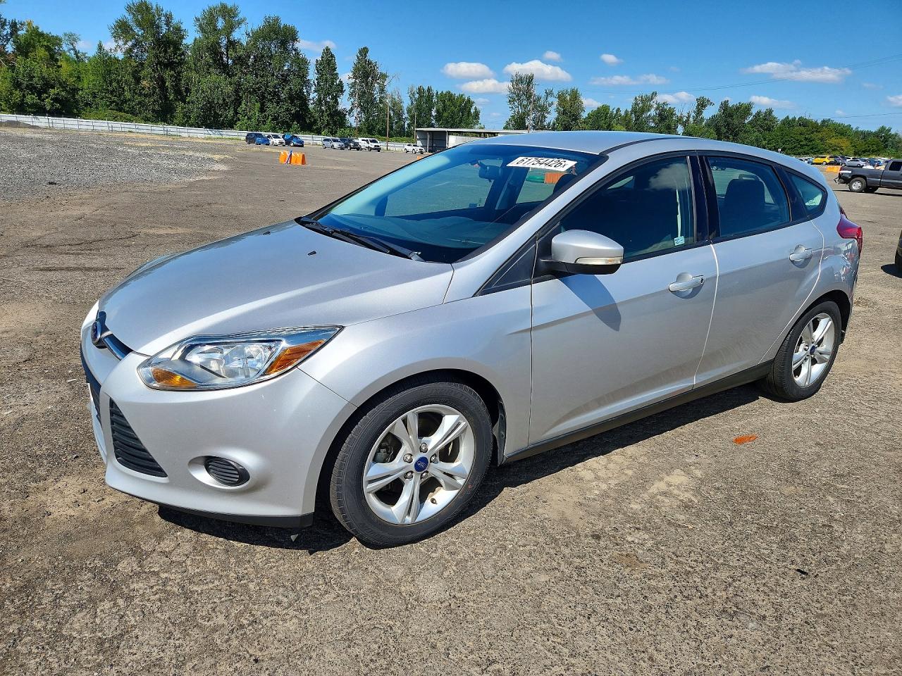 2014 Ford Focus Se Silver vin: 1FADP3K27EL382939