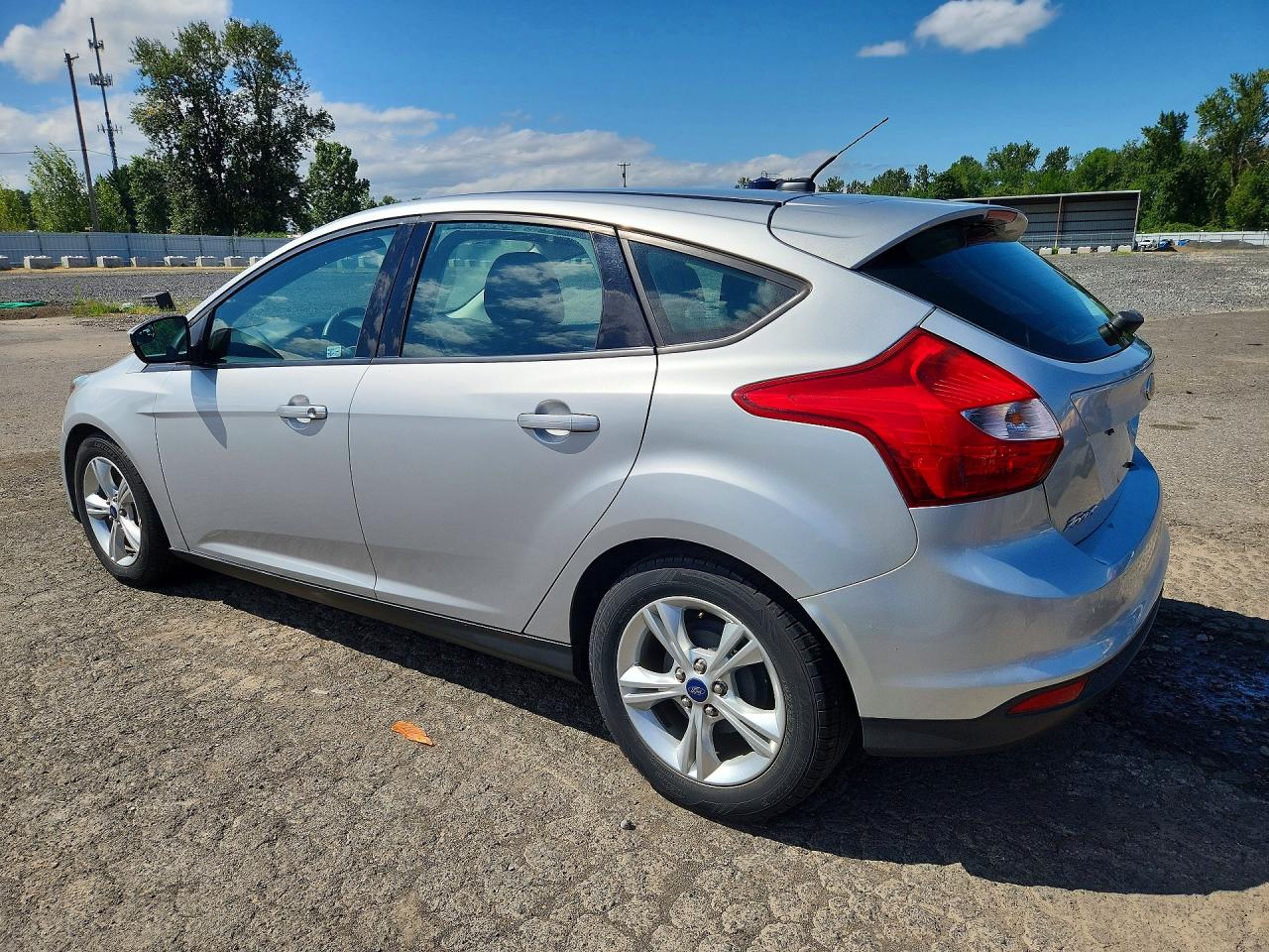 2014 Ford Focus Se Silver vin: 1FADP3K27EL382939