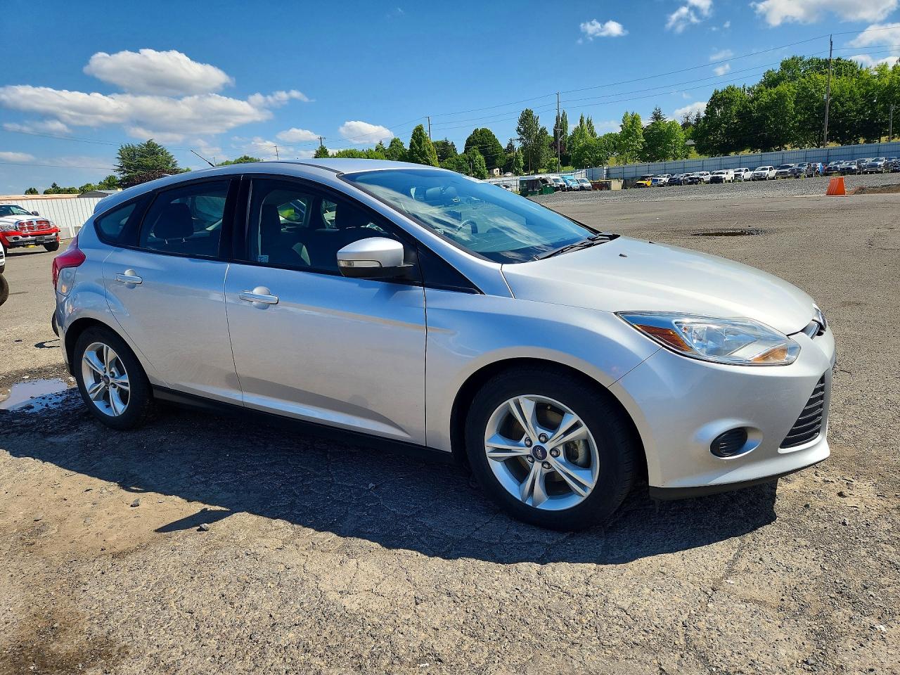 2014 Ford Focus Se Silver vin: 1FADP3K27EL382939