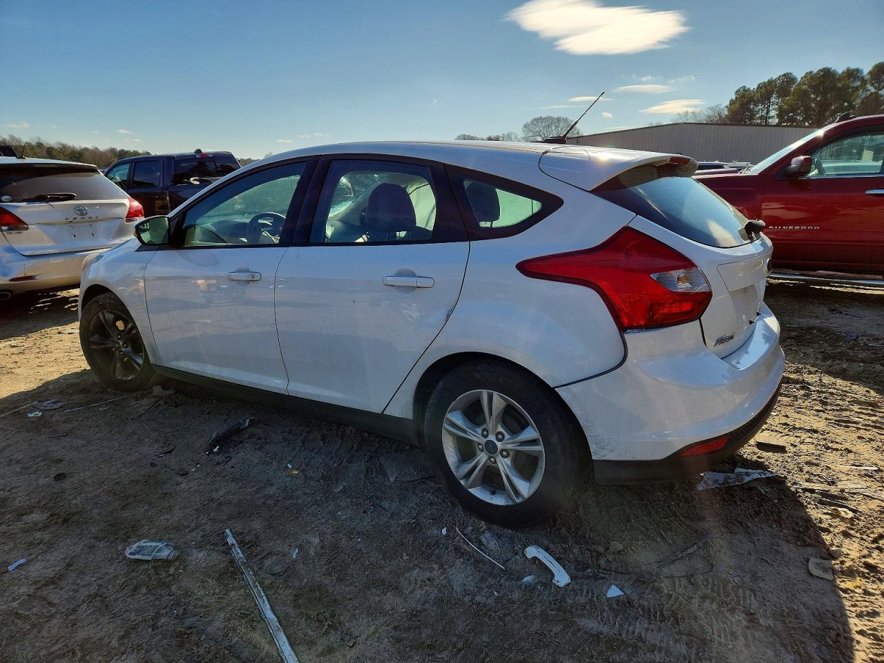 2014 Ford Focus Se White vin: 1FADP3K27EL410867