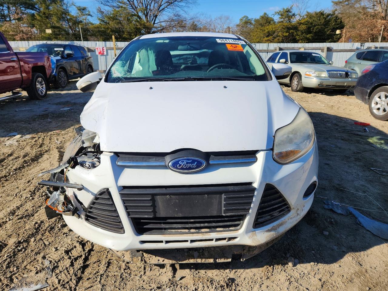 2014 Ford Focus Se White vin: 1FADP3K27EL410867