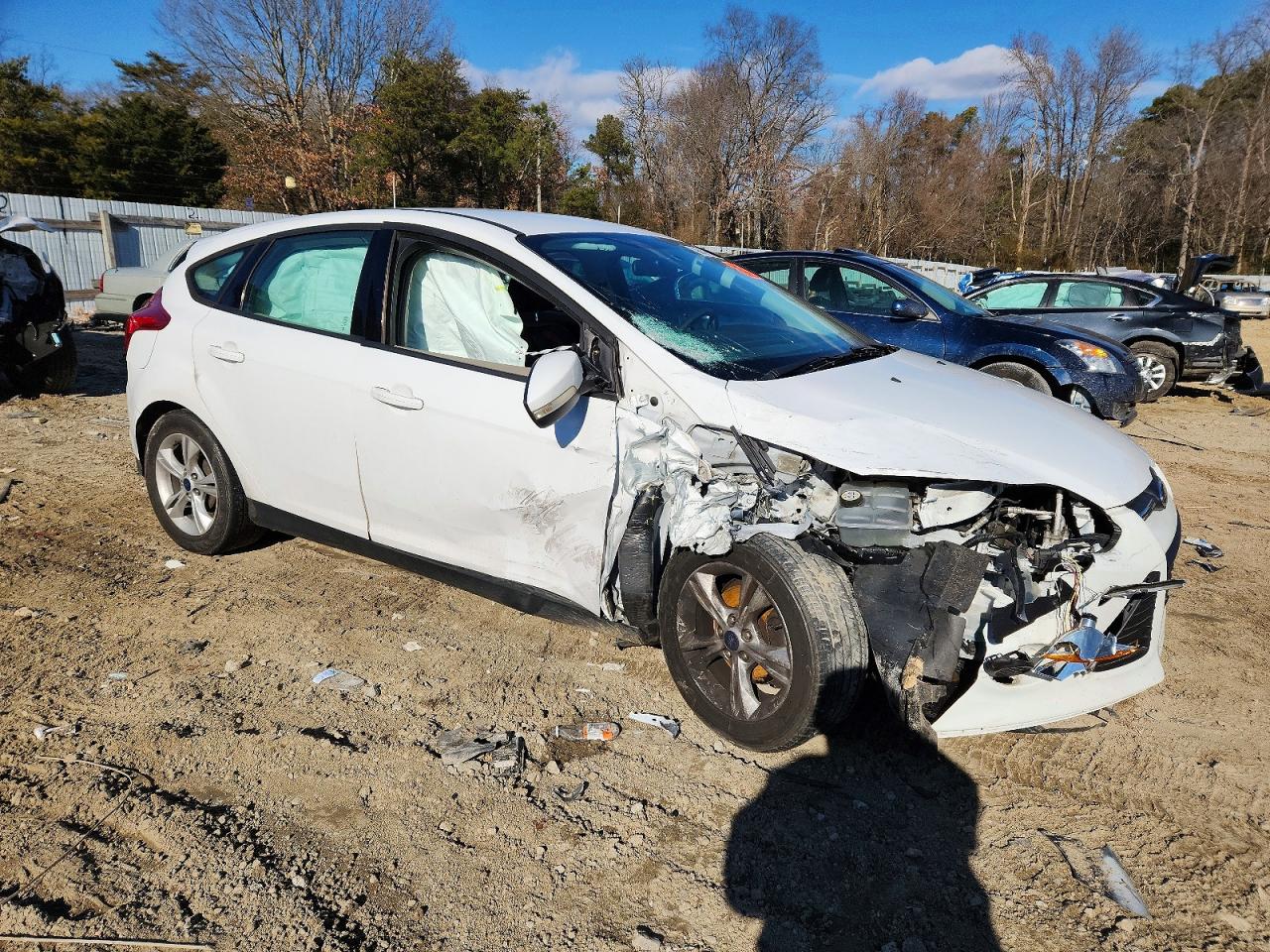 2014 Ford Focus Se White vin: 1FADP3K27EL410867