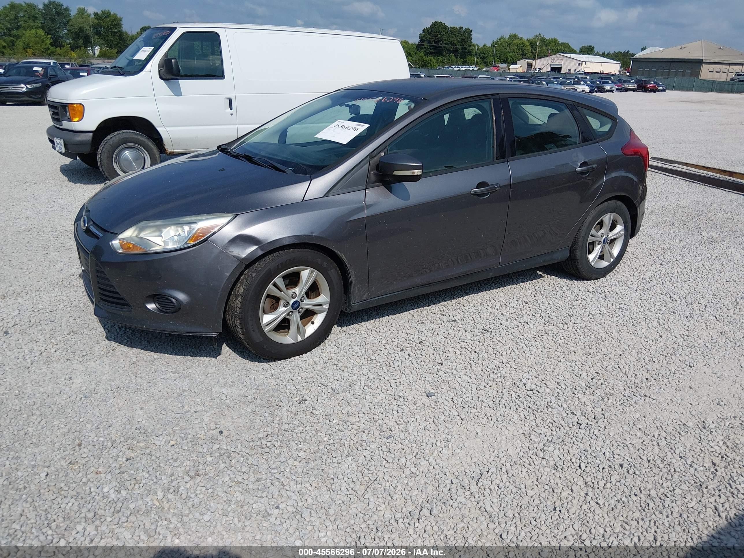 2014 Ford Focus Se Gray vin: 1FADP3K27EL429595