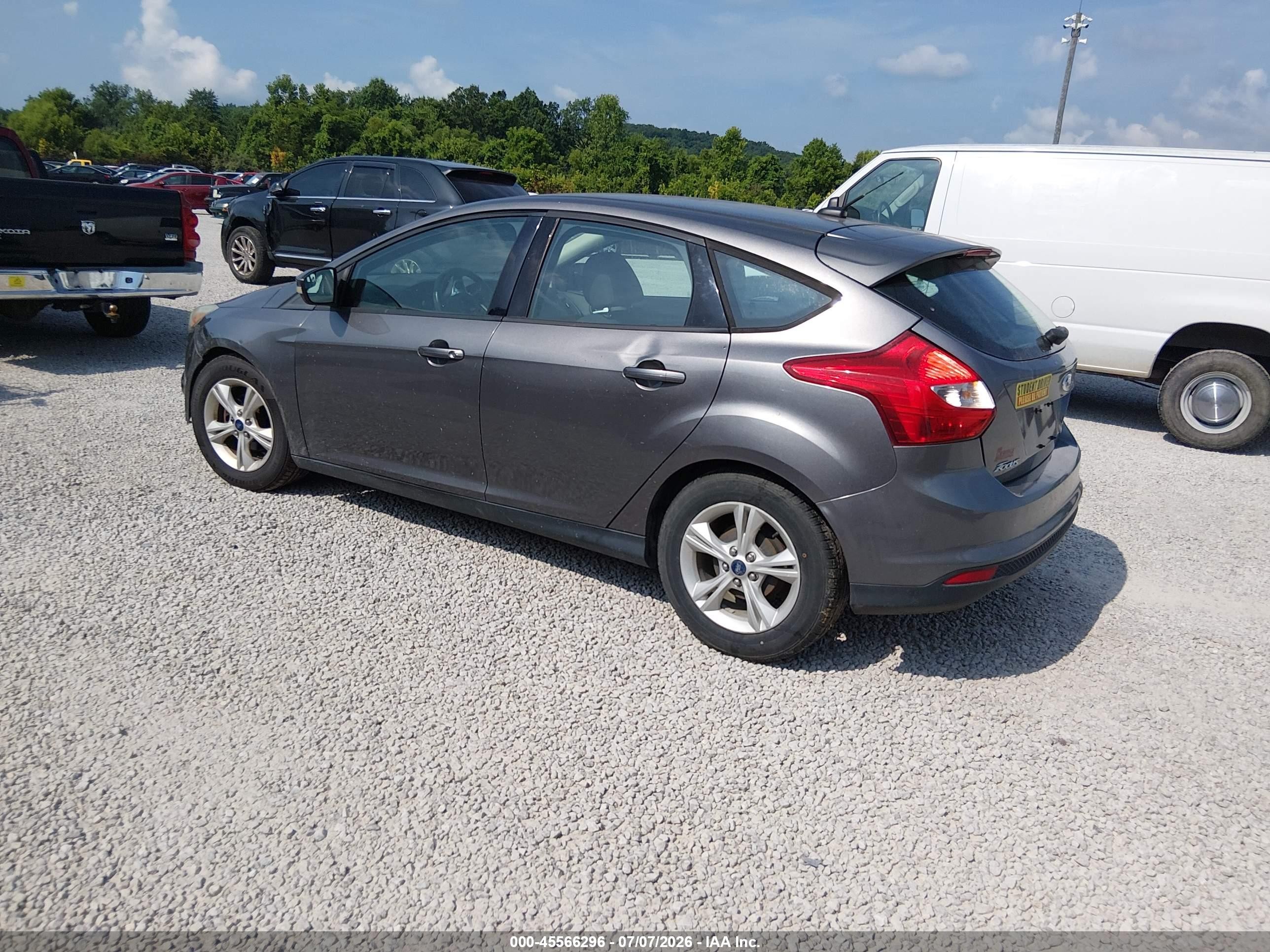 2014 Ford Focus Se Gray vin: 1FADP3K27EL429595