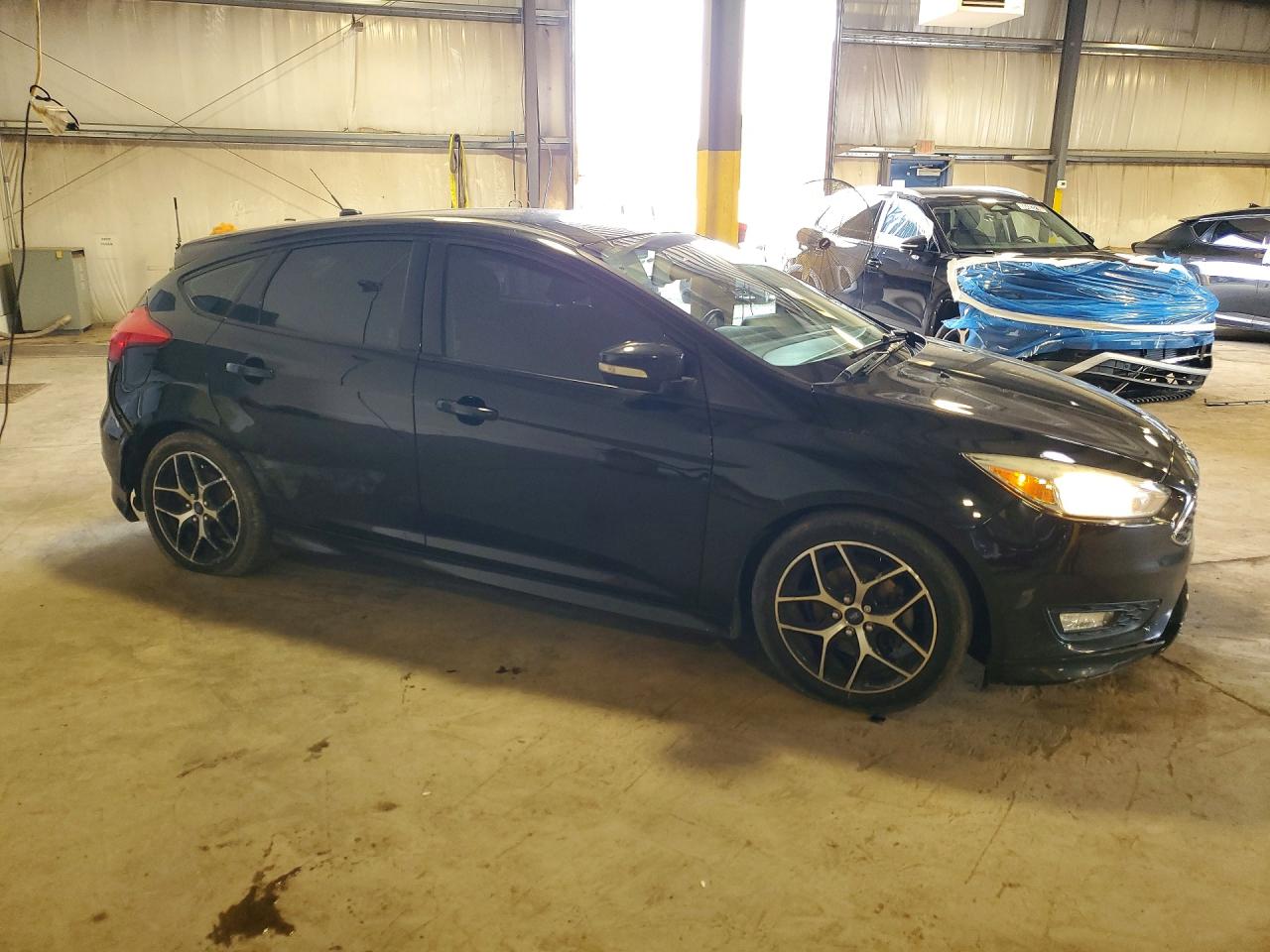 2015 Ford Focus Se Черный vin: 1FADP3K27FL215966