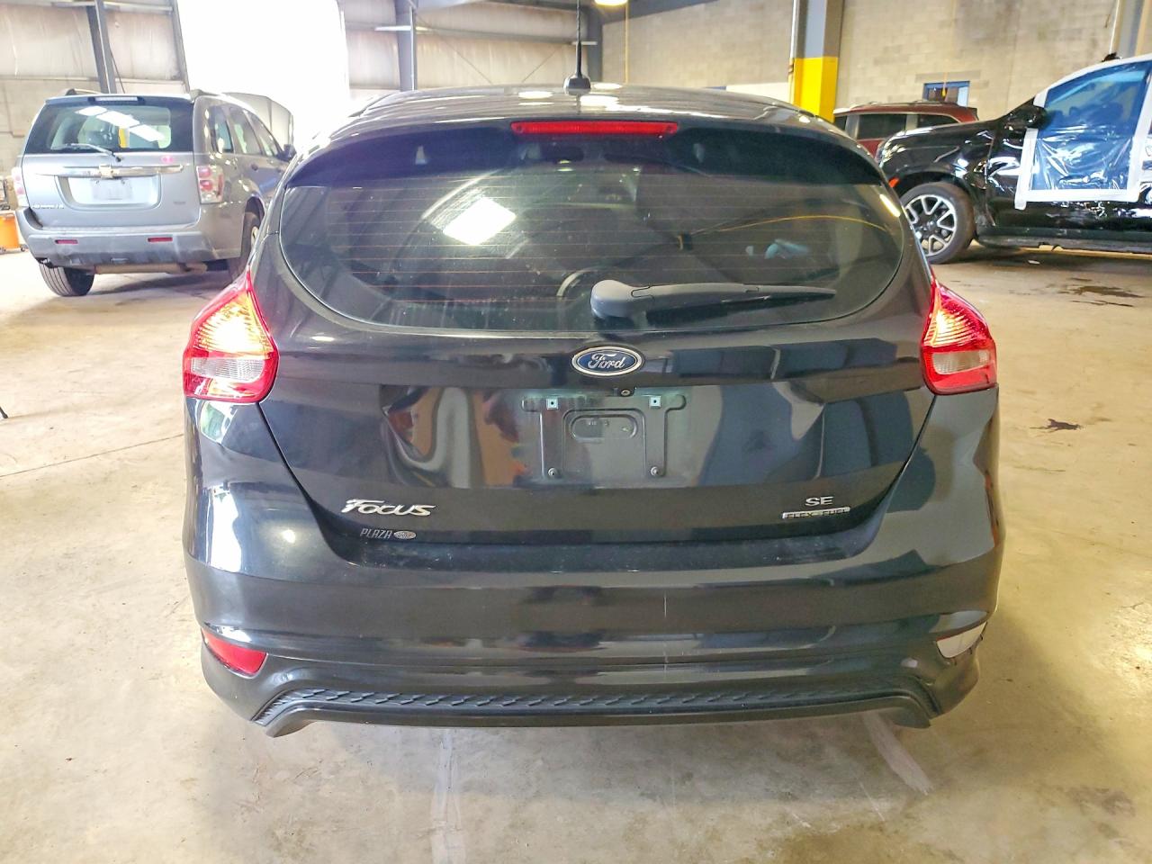 2015 Ford Focus Se Черный vin: 1FADP3K27FL215966