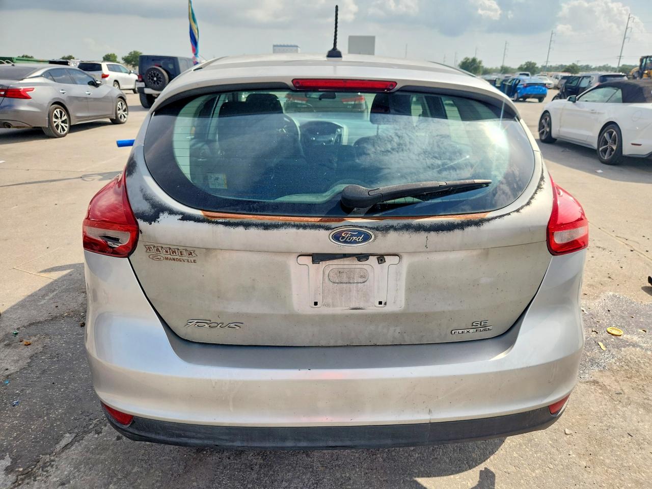 2015 Ford Focus Se Silver vin: 1FADP3K27FL222772