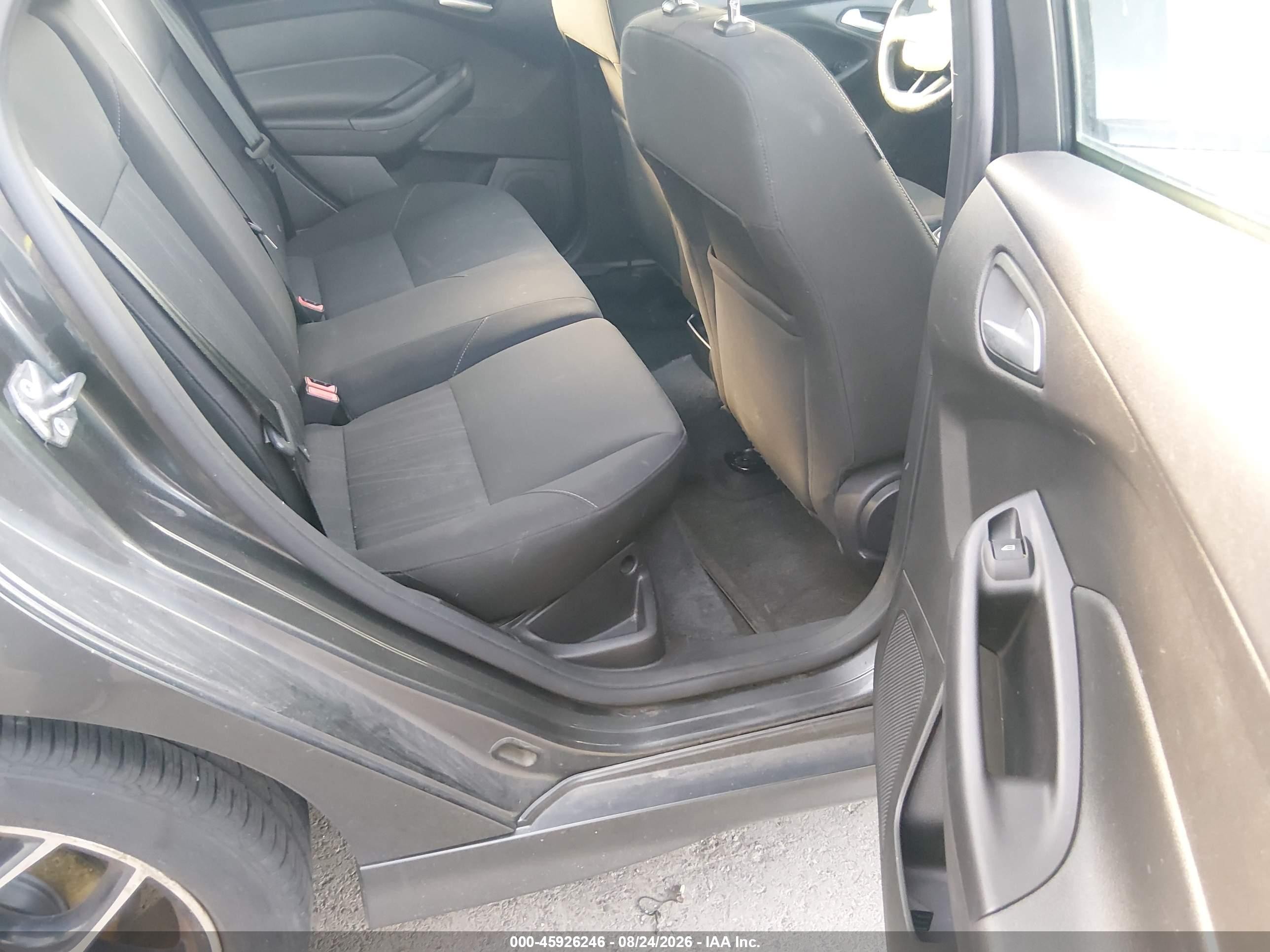 2015 Ford Focus Se Gray vin: 1FADP3K27FL248756