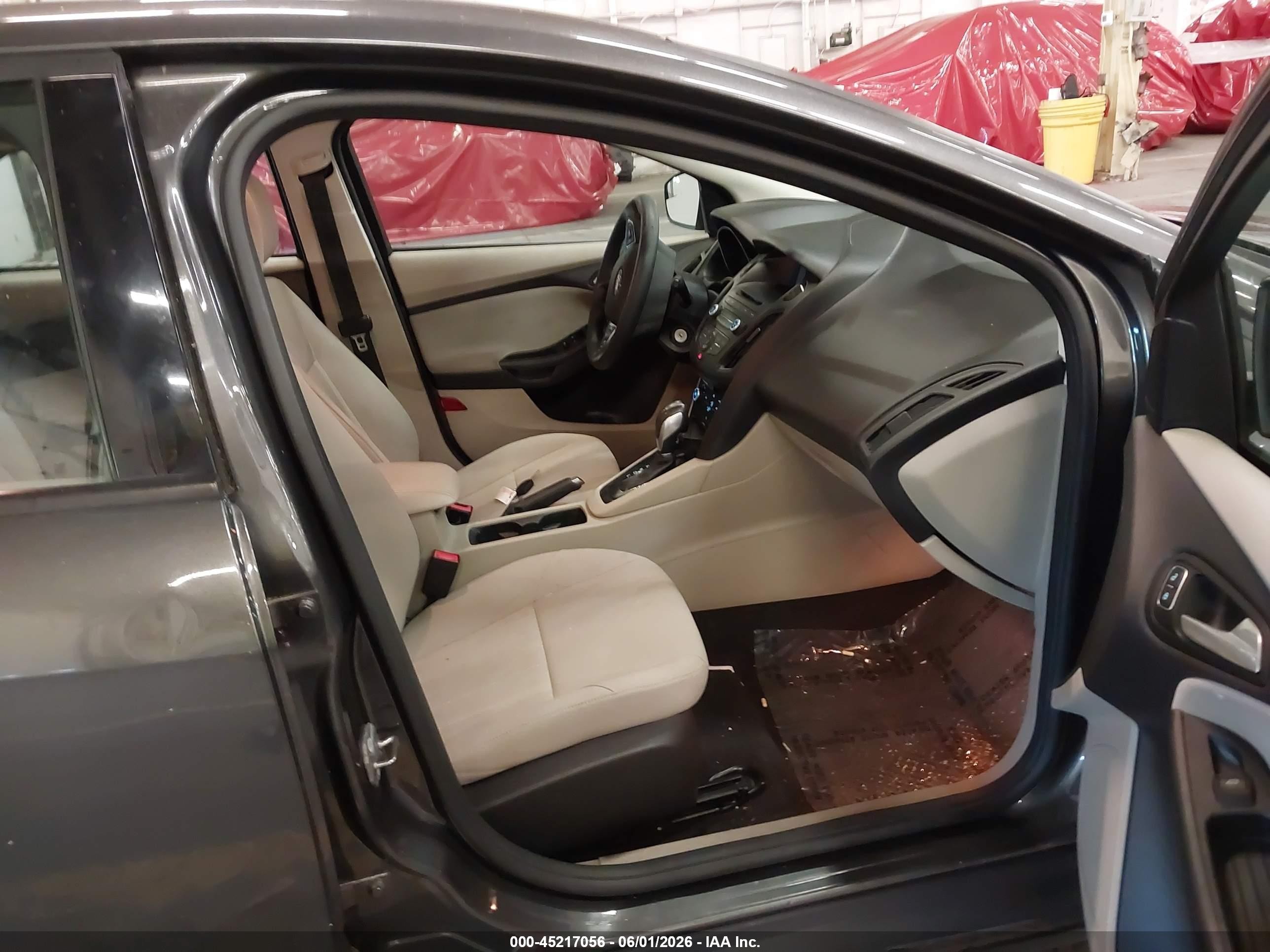 2015 Ford Focus Se Gray vin: 1FADP3K27FL269316