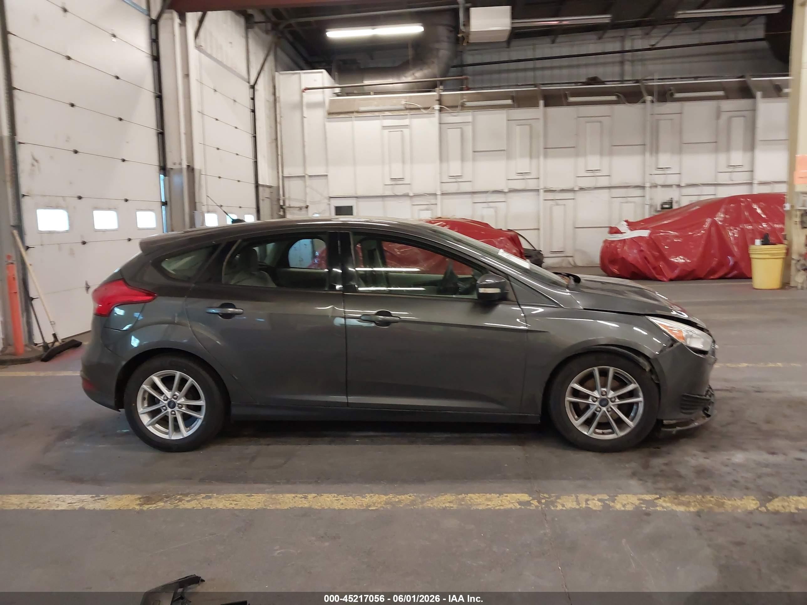 2015 Ford Focus Se Gray vin: 1FADP3K27FL269316