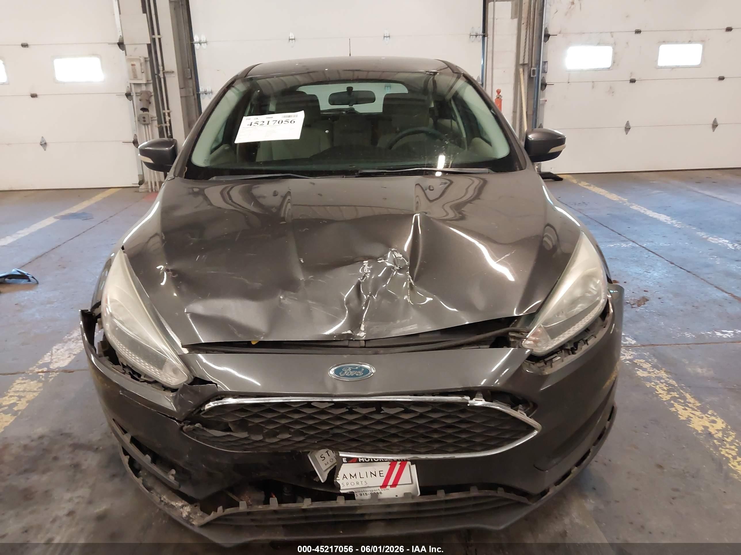 2015 Ford Focus Se Gray vin: 1FADP3K27FL269316