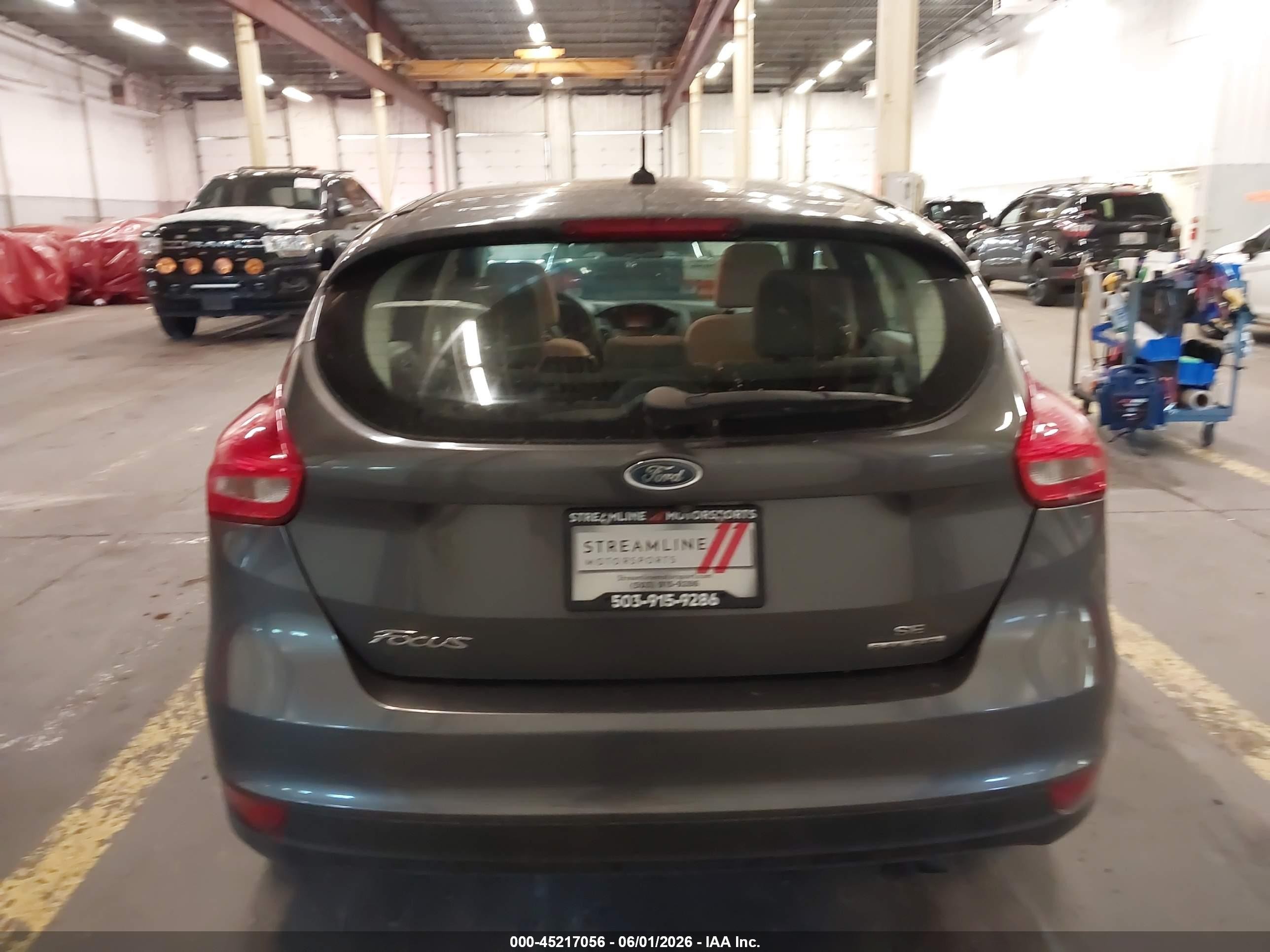 2015 Ford Focus Se Gray vin: 1FADP3K27FL269316