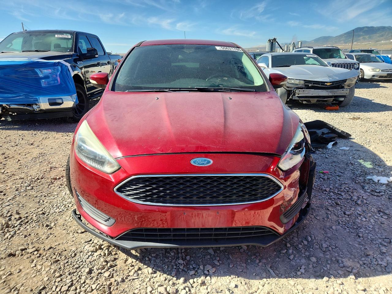 2015 Ford Focus Se Красный vin: 1FADP3K27FL293910