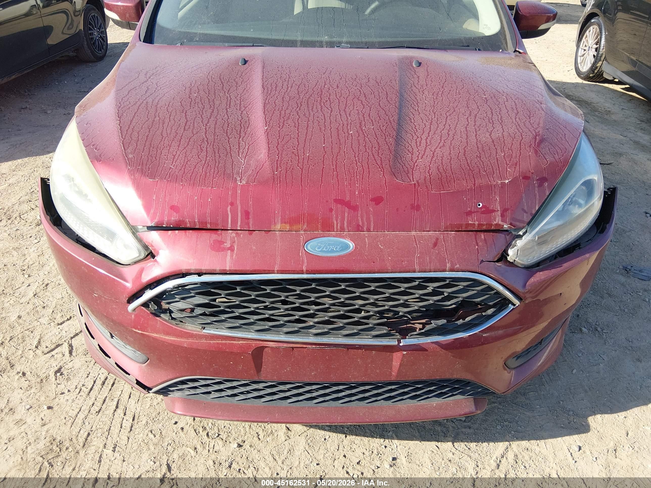 2015 Ford Focus Se Red vin: 1FADP3K27FL298041
