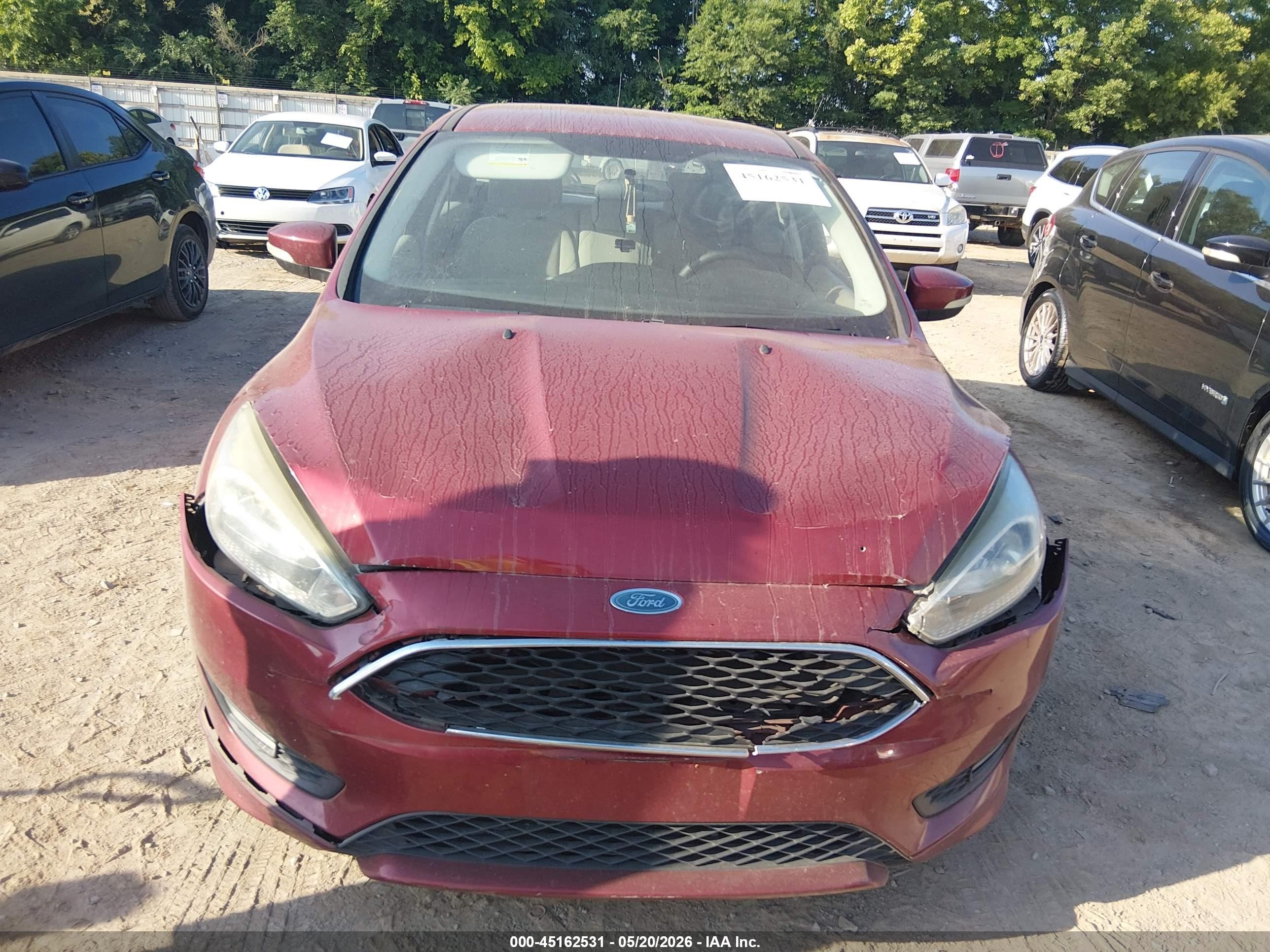 2015 Ford Focus Se Red vin: 1FADP3K27FL298041