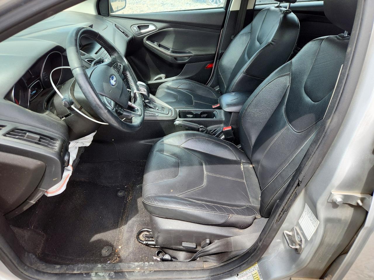2015 Ford Focus Se Silver vin: 1FADP3K27FL319311