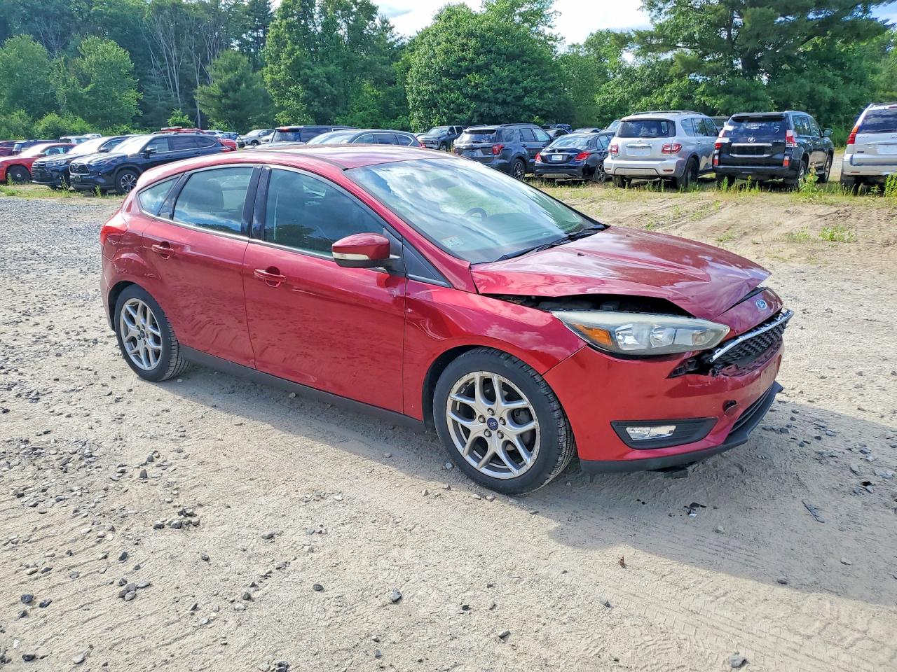 2015 Ford Focus Se Red vin: 1FADP3K27FL352969