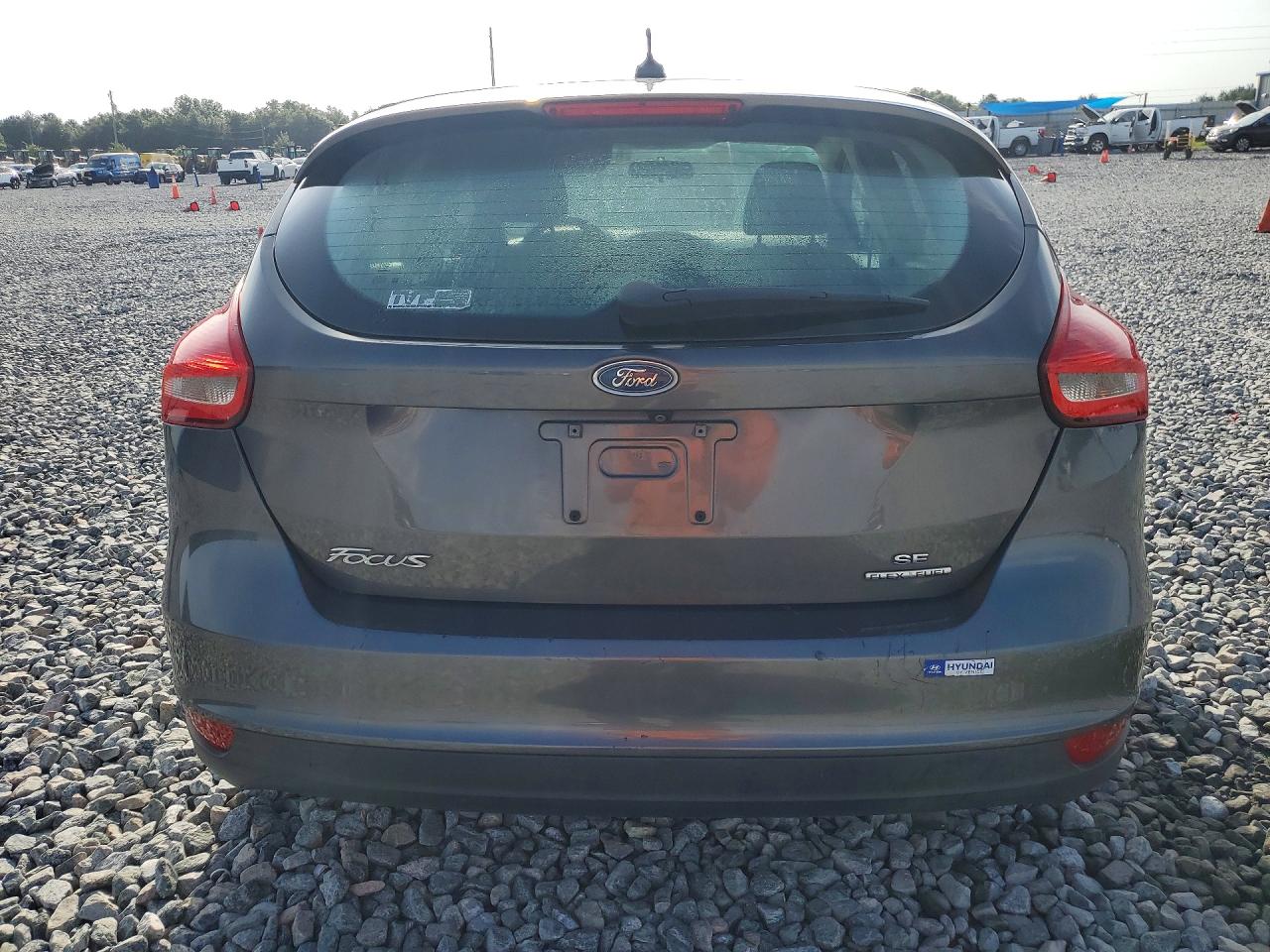 2015 Ford Focus Se Gray vin: 1FADP3K27FL365978