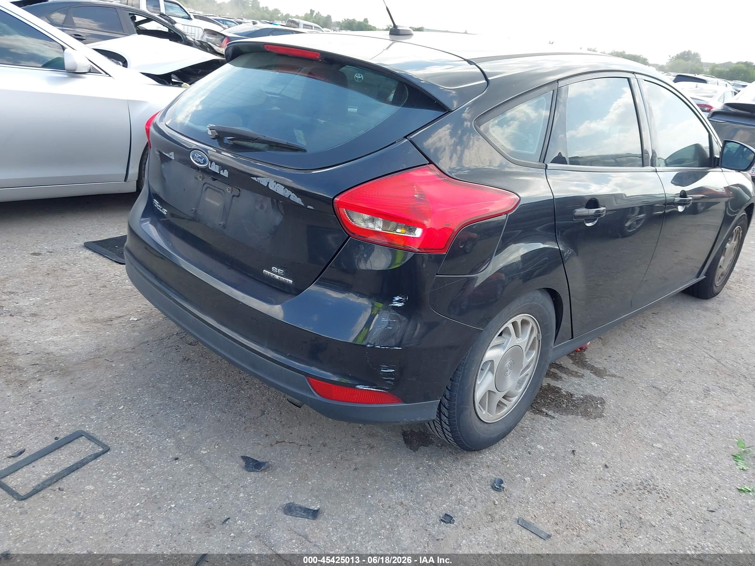 2015 Ford Focus Se Black vin: 1FADP3K27FL386863