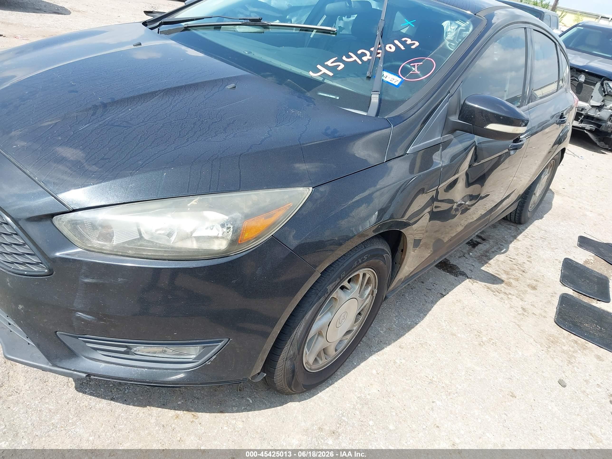 2015 Ford Focus Se Black vin: 1FADP3K27FL386863