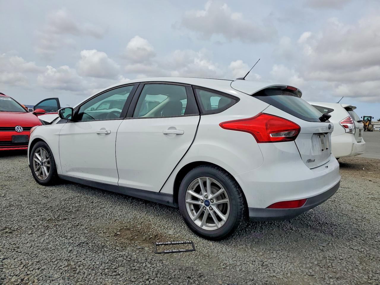 2016 Ford Focus Se Белый vin: 1FADP3K27GL284691