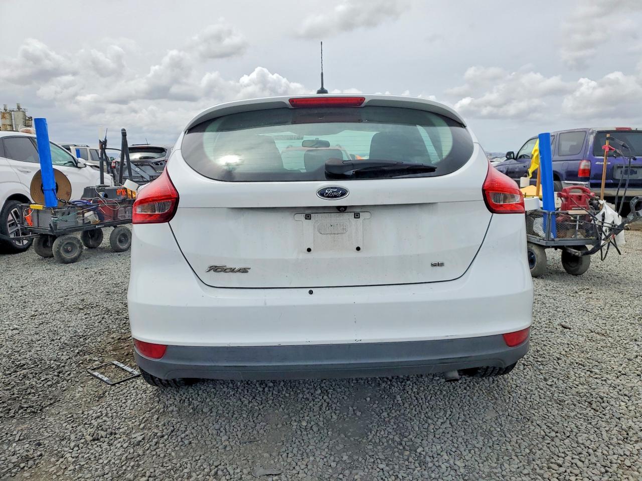 2016 Ford Focus Se Белый vin: 1FADP3K27GL284691
