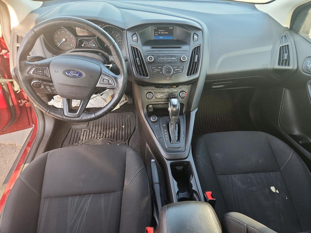 2016 Ford Focus Se Red vin: 1FADP3K27GL359308