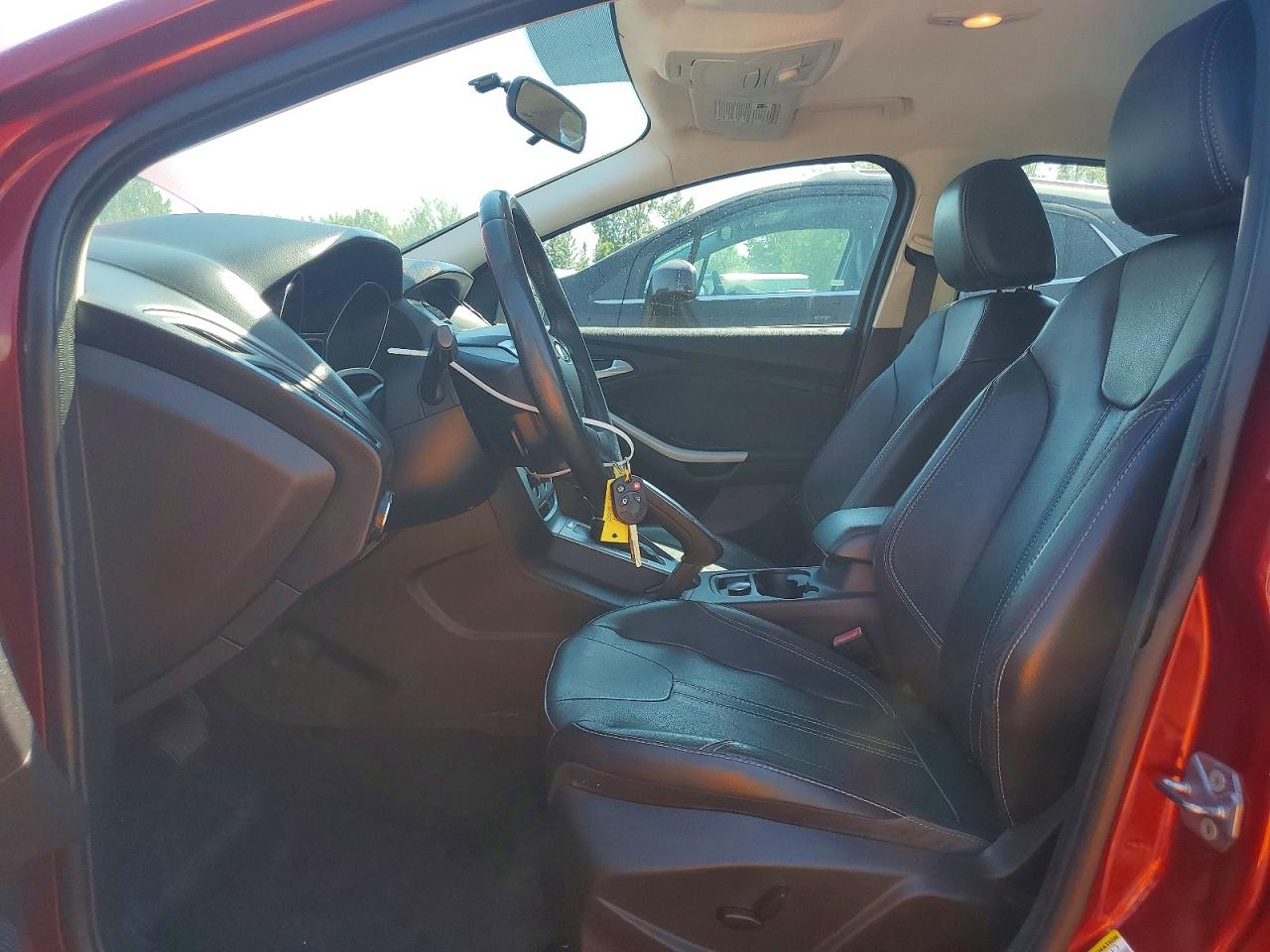 2013 Ford Focus Se Red vin: 1FADP3K28DL117218