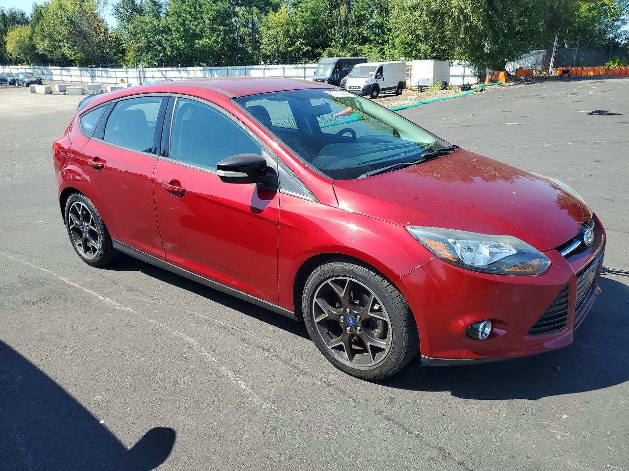 2013 Ford Focus Se Red vin: 1FADP3K28DL117218
