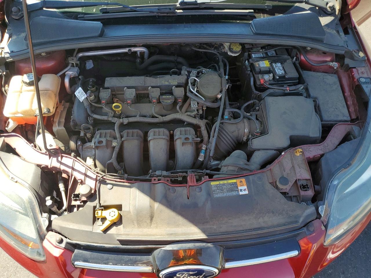 2013 Ford Focus Se Red vin: 1FADP3K28DL117218