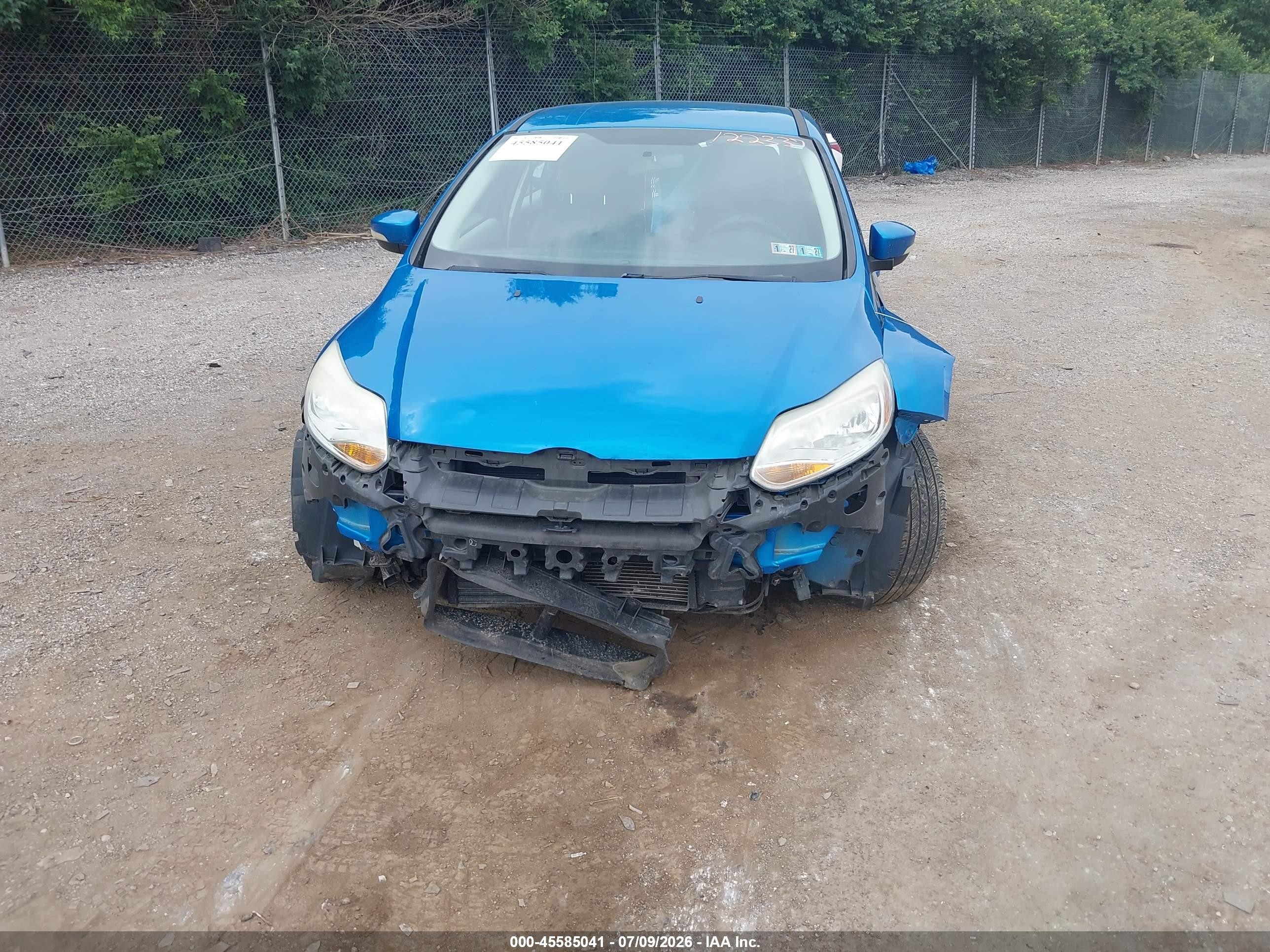 2013 Ford Focus Se Blue vin: 1FADP3K28DL122337