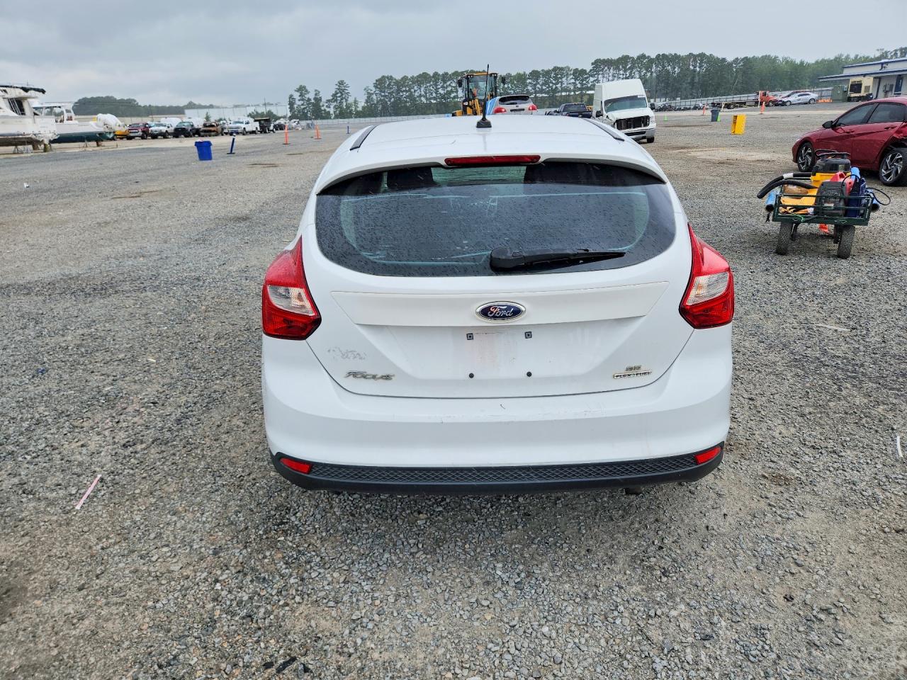 2013 Ford Focus Se White vin: 1FADP3K28DL131409