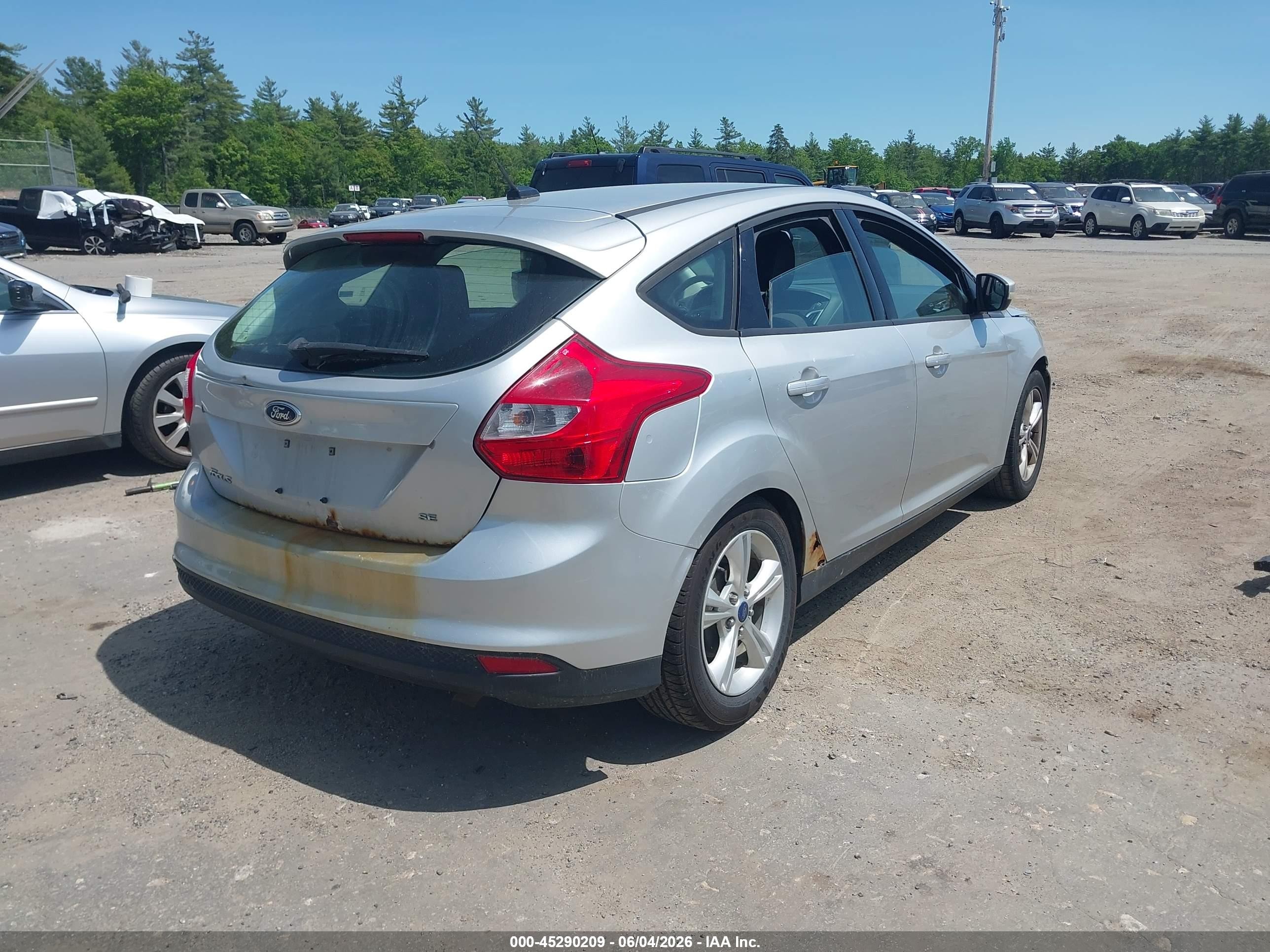 2013 Ford Focus Se Silver vin: 1FADP3K28DL159372